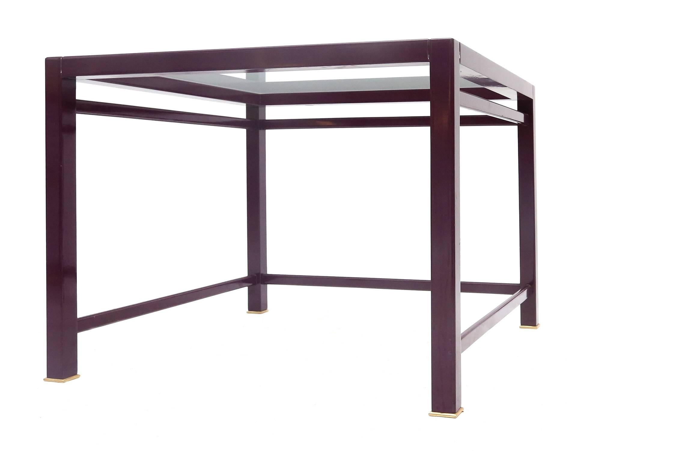 Paire de tables d'appoint post-modernes violettes et en laiton Bon état - En vente à Antwerp, BE