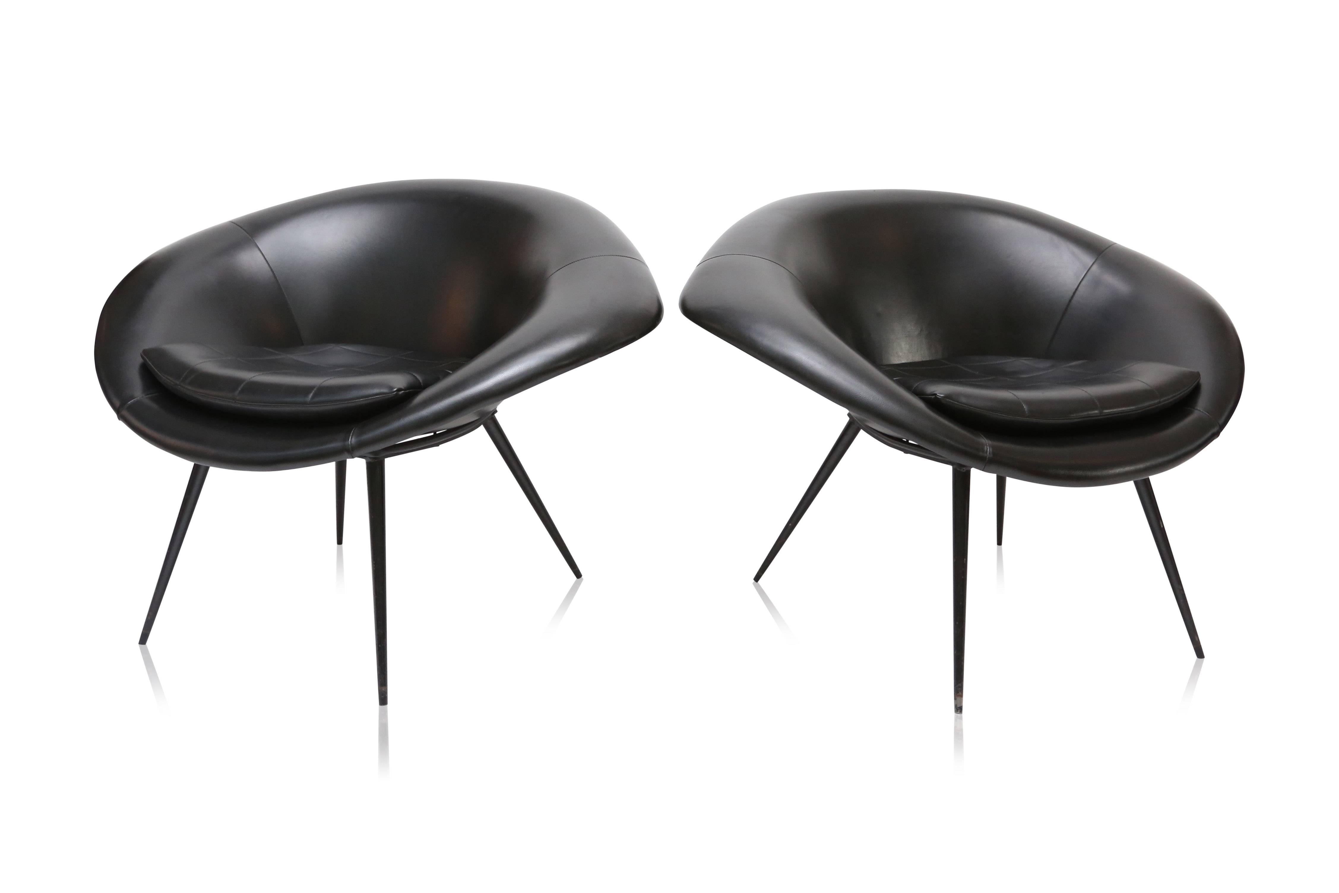 French Mid-century modern vintage Pierre Guariche Space Age Oyster Chairs