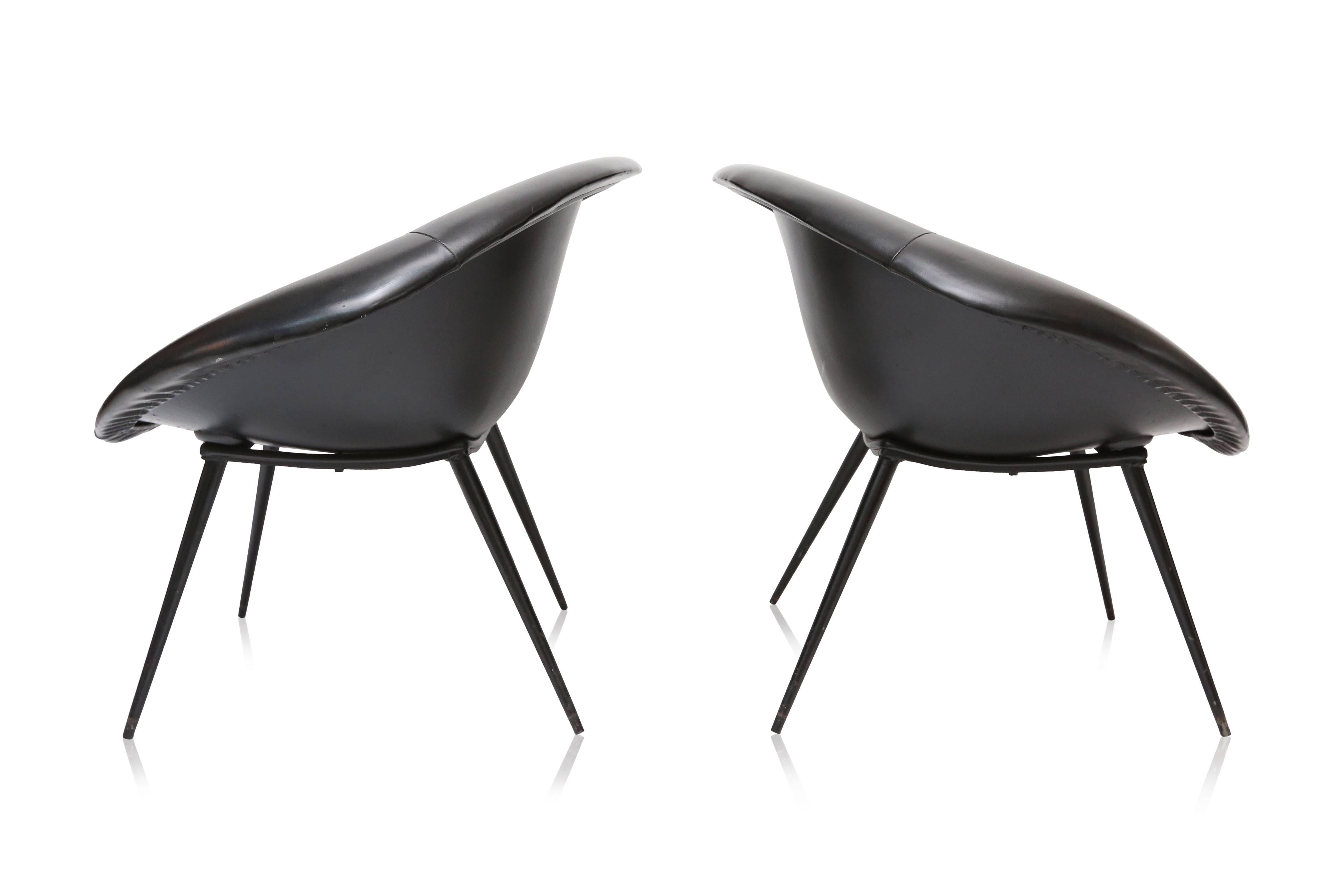 Mid-20th Century Mid-century modern vintage Pierre Guariche Space Age Oyster Chairs