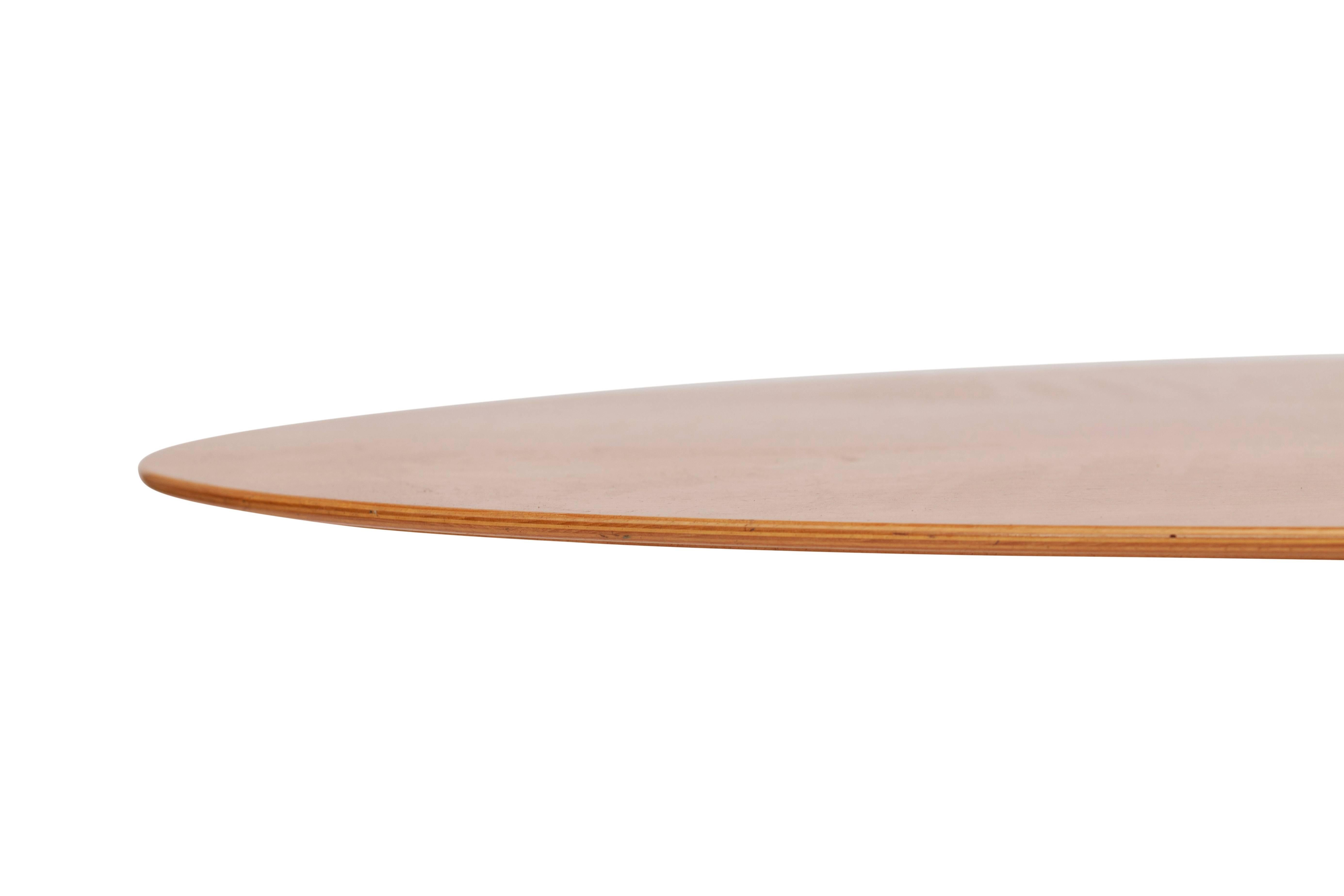 Mid-Century Modern Mid-Century modern Danish design oval coffee table  For Sale