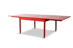 Extendable Red Lacquered 'Carimate' Dining table by Vico Magistretti