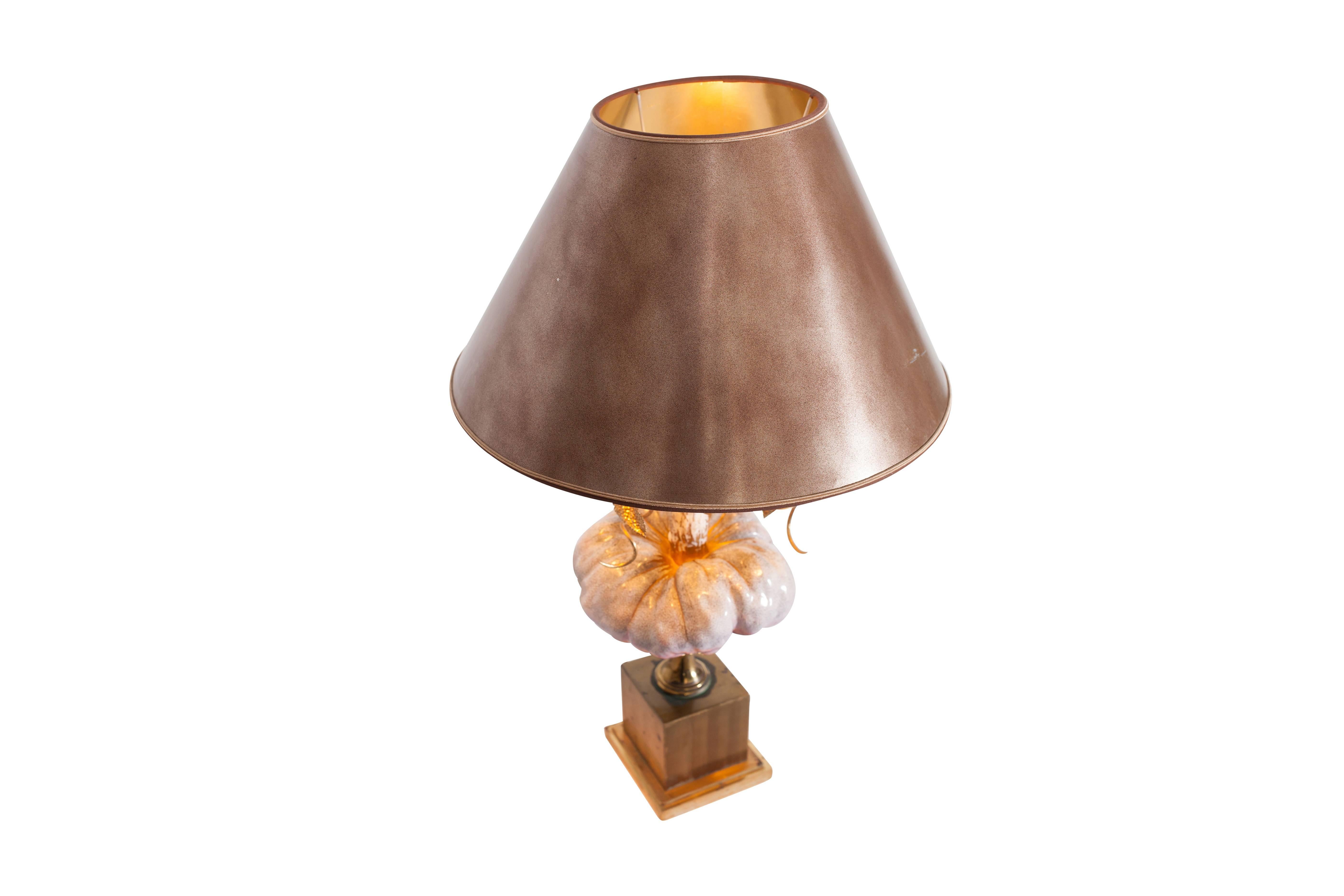 European Hollywood Regency Table Lamp in Porcelain and Brass For Sale