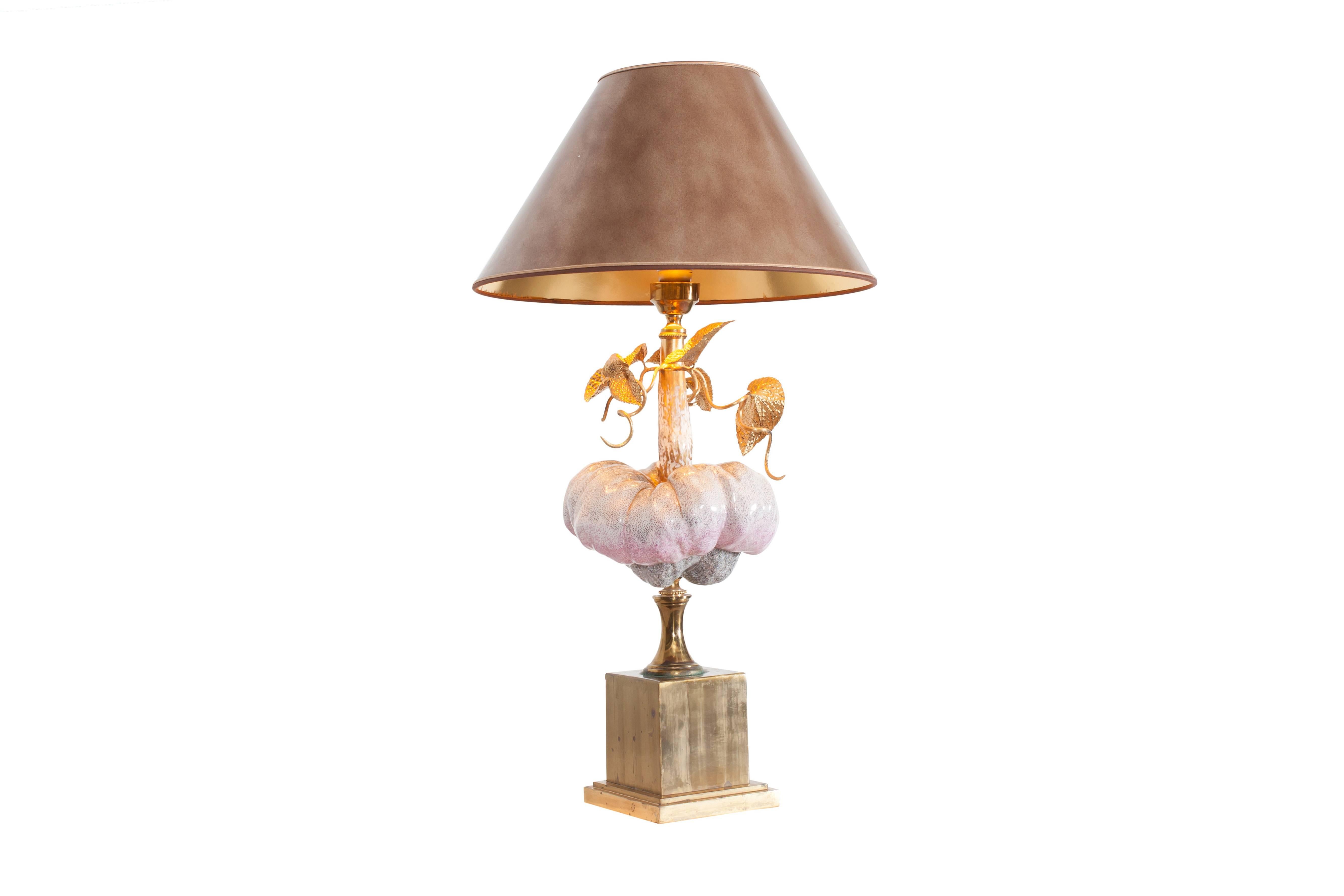 Hollywood Regency Table Lamp in Porcelain and Brass In Good Condition For Sale In Antwerp, BE