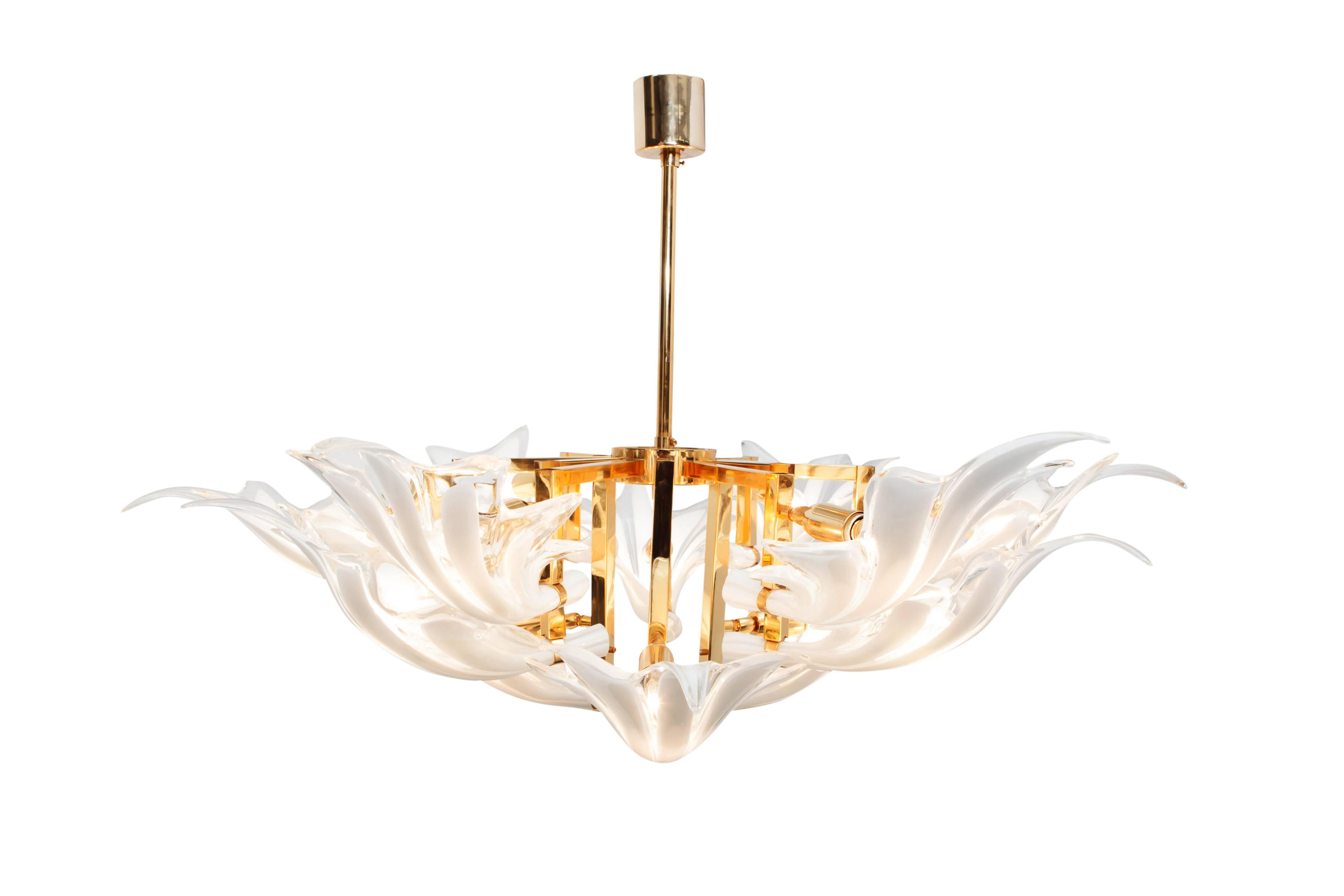 Murano Chandelier in Brass with Glass Flower Leaves In Good Condition In Antwerp, BE