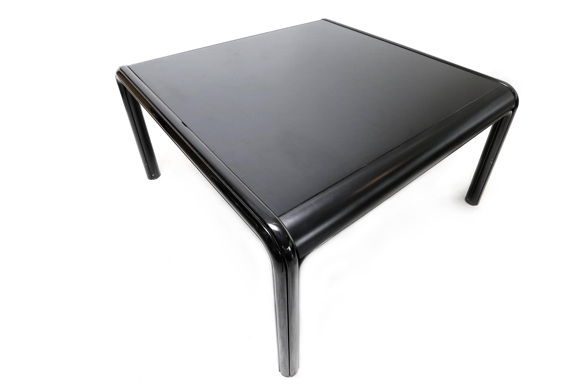 Square Dining Table  Black Lacquered metal base
Gae Aulenti  Knoll International  USA  1970s
L 145 cm x D 138 cm x H 74 cm