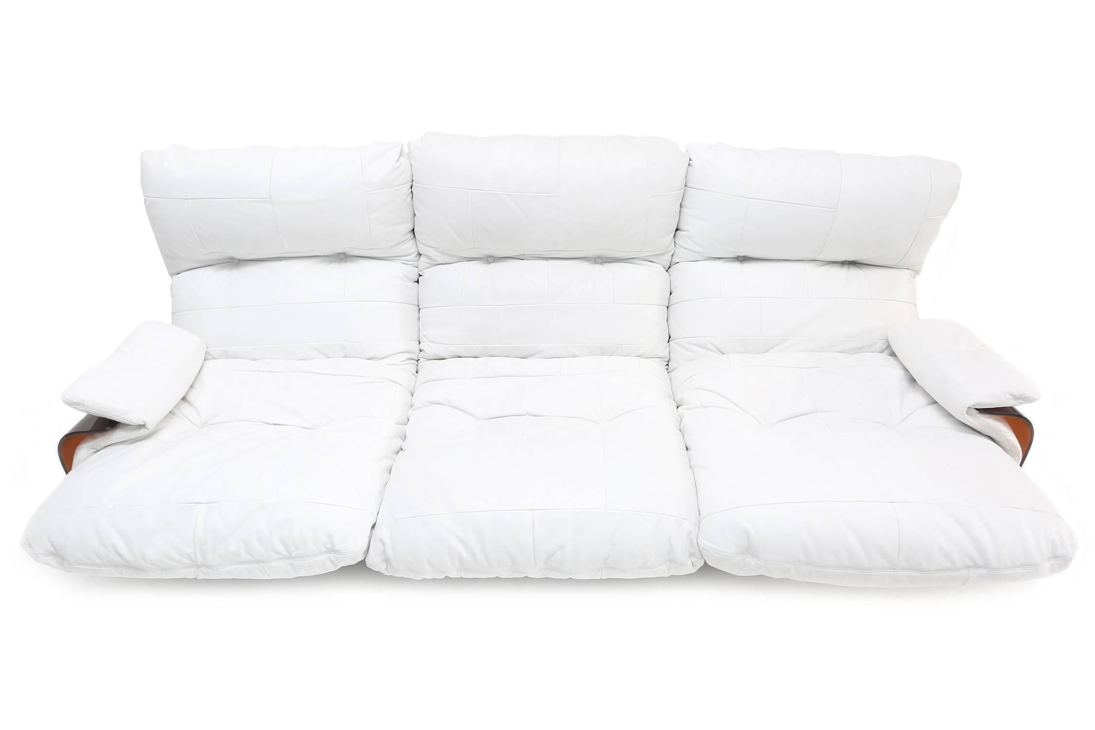 Ligne Roset, Michel Ducaroy, marsala sofa.
White leather, Lucite frame,
France 1970s.
  