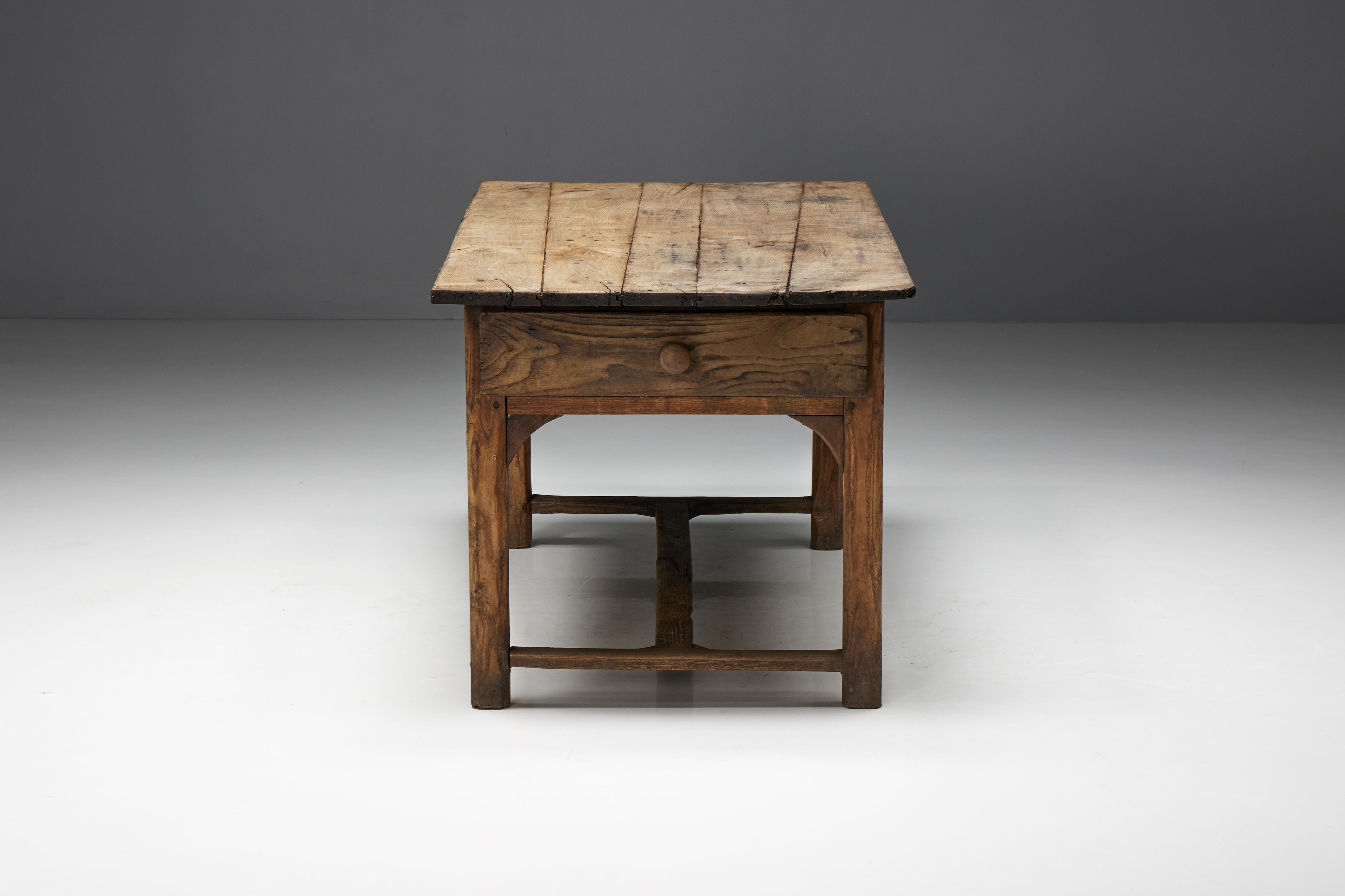 Bois Table de salle à manger populaire Travail, France, 19ème siècle en vente