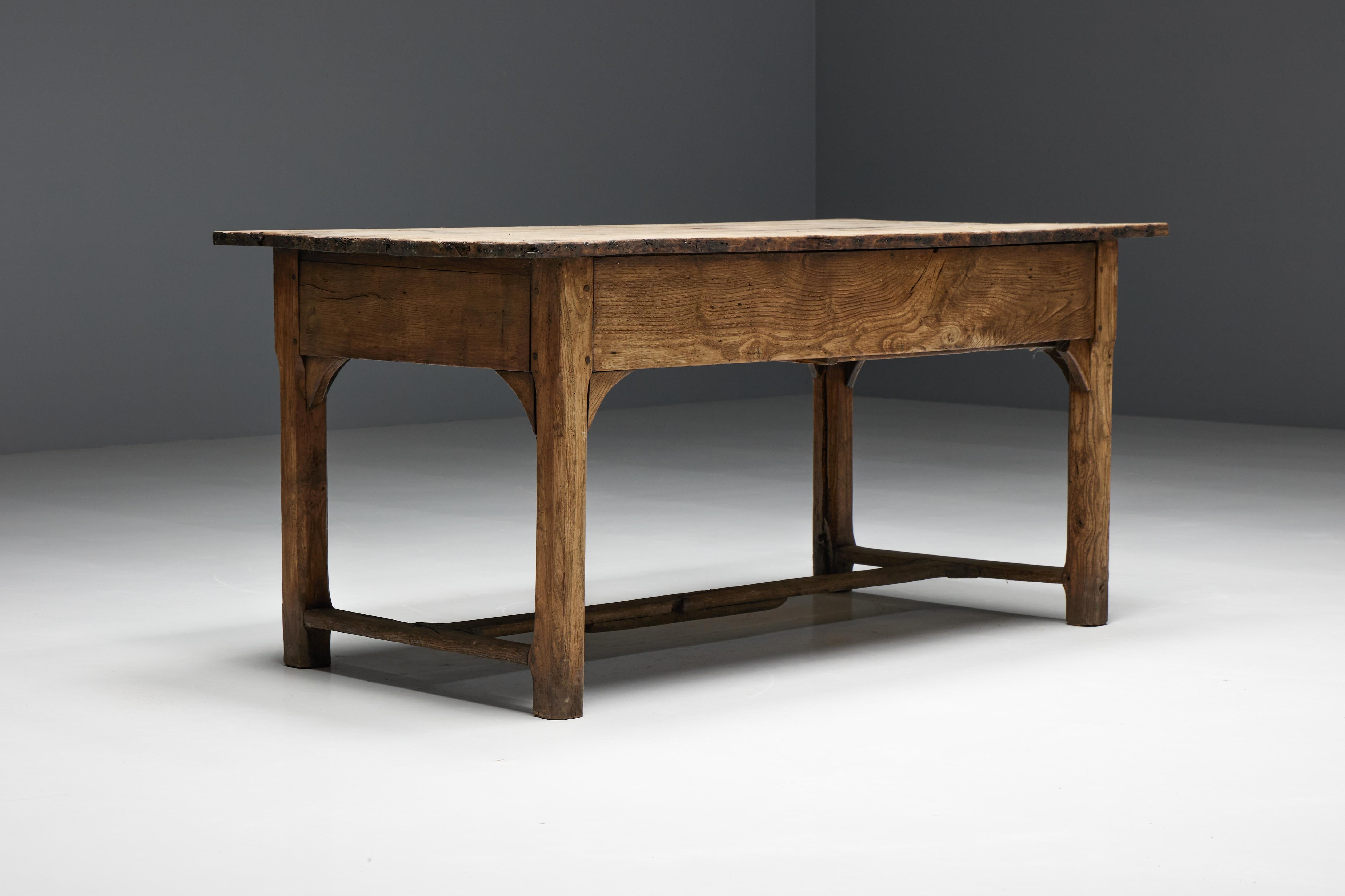 Rustique Table de salle à manger populaire Travail, France, 19ème siècle en vente
