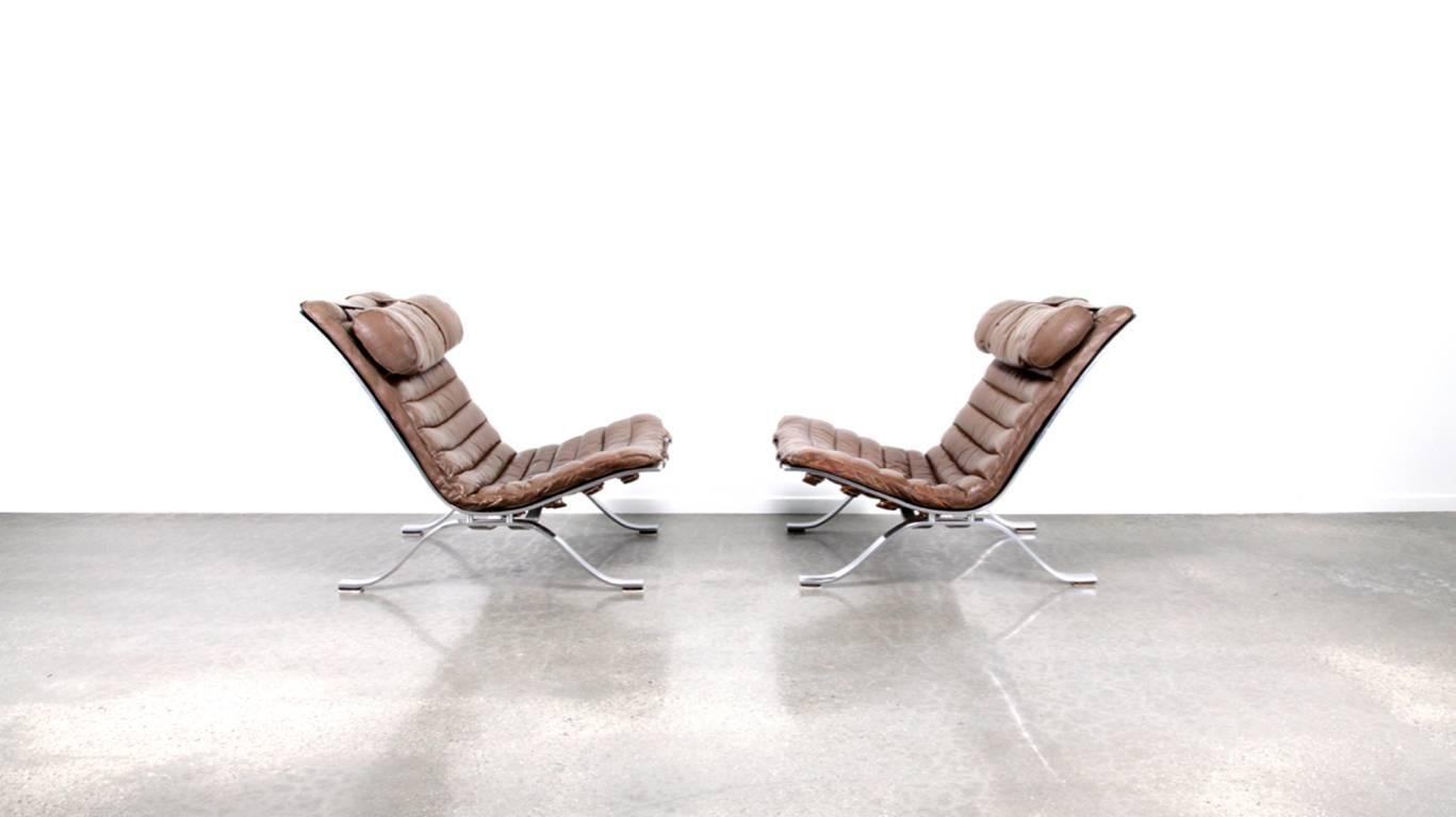 Mid-Century Modern Pair of Ari Lounge Chairs by Arne Norell