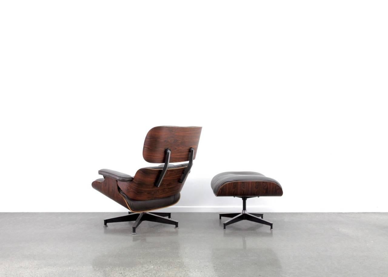 Mid-Century Modern Eames Lounge Chair and Ottoman in Rosewood and Brown Leather, 1970s