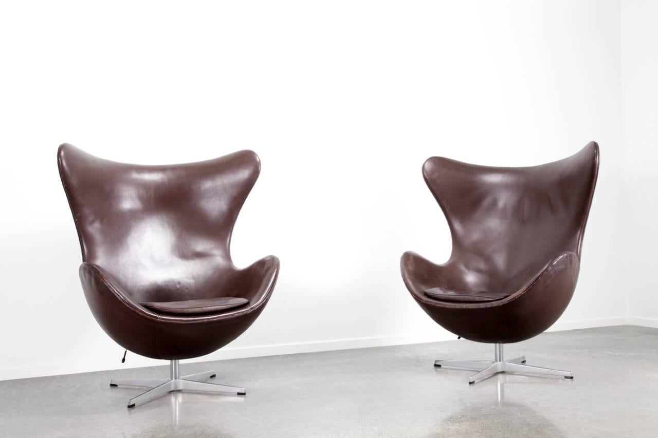 Aluminum Dark Brown Egg Chair by Arne Jacobsen