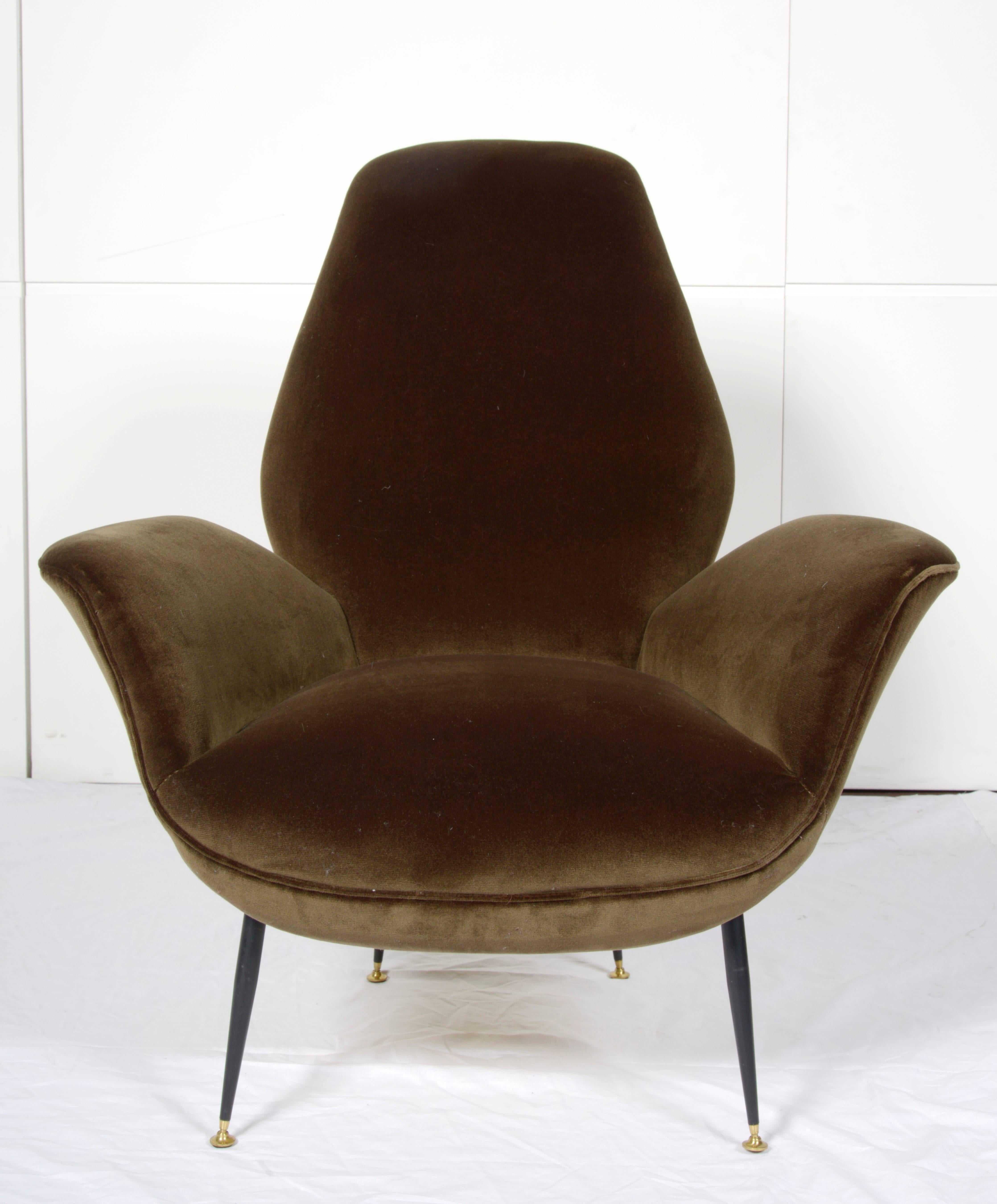 Pair of ISA Bergamo armchairs In Excellent Condition In Brussels, BE
