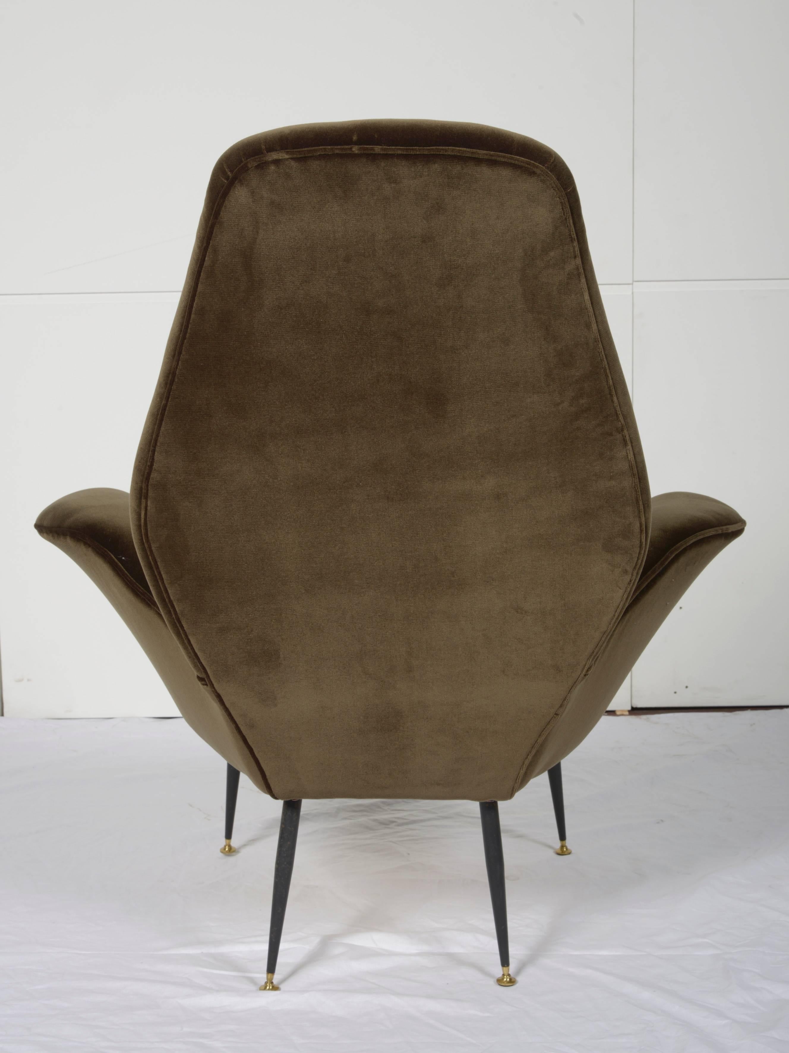 Mid-20th Century Pair of ISA Bergamo armchairs