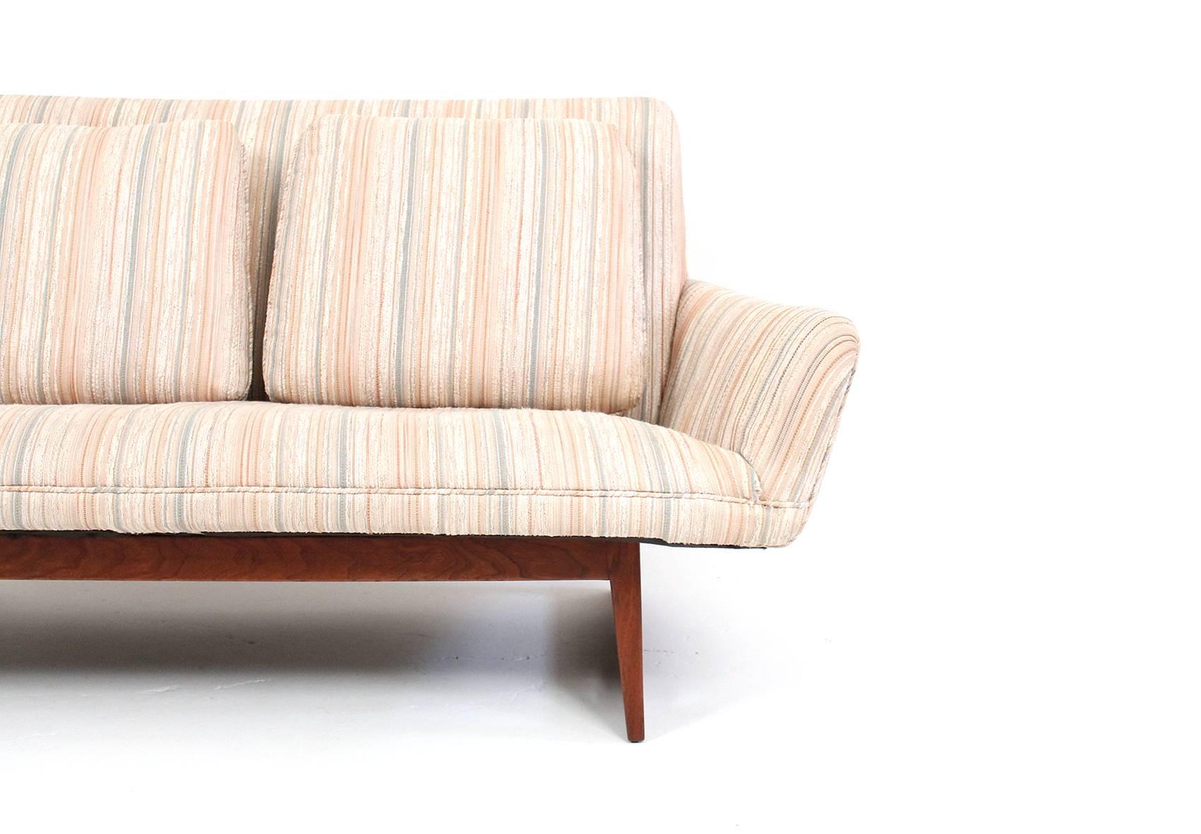 Mid-20th Century Sculptural Jens Risom Sofa or Settee