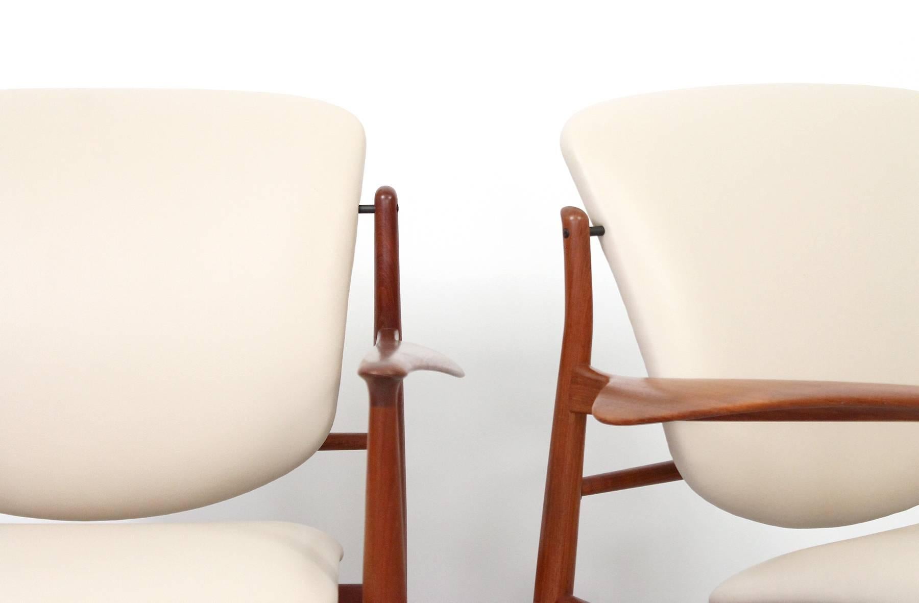 Pair of Lounge Chairs by Finn Juhl In Excellent Condition In Waltham, MA