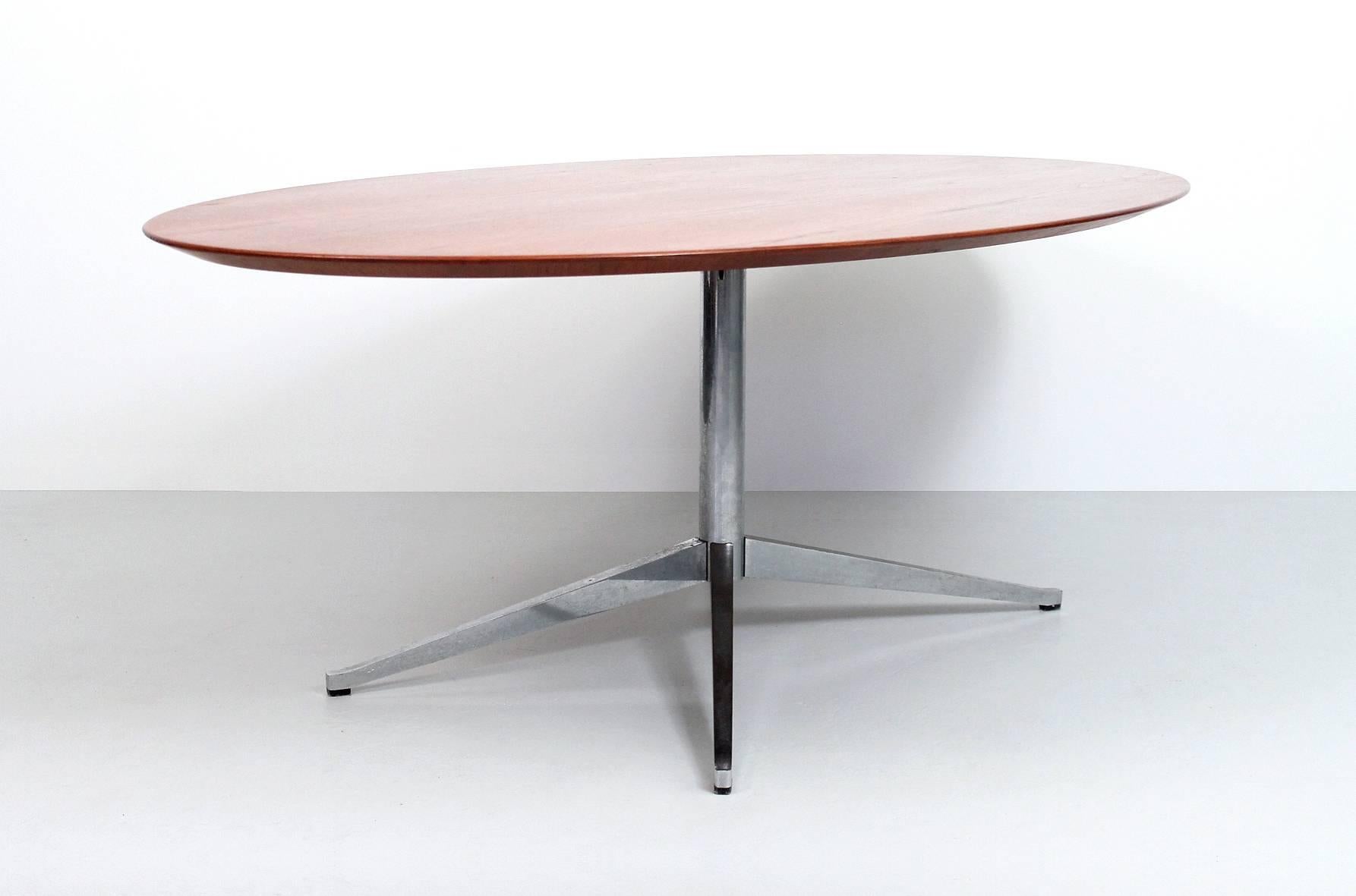 Mid-Century Modern Oval Florence Knoll Teak Dining Table