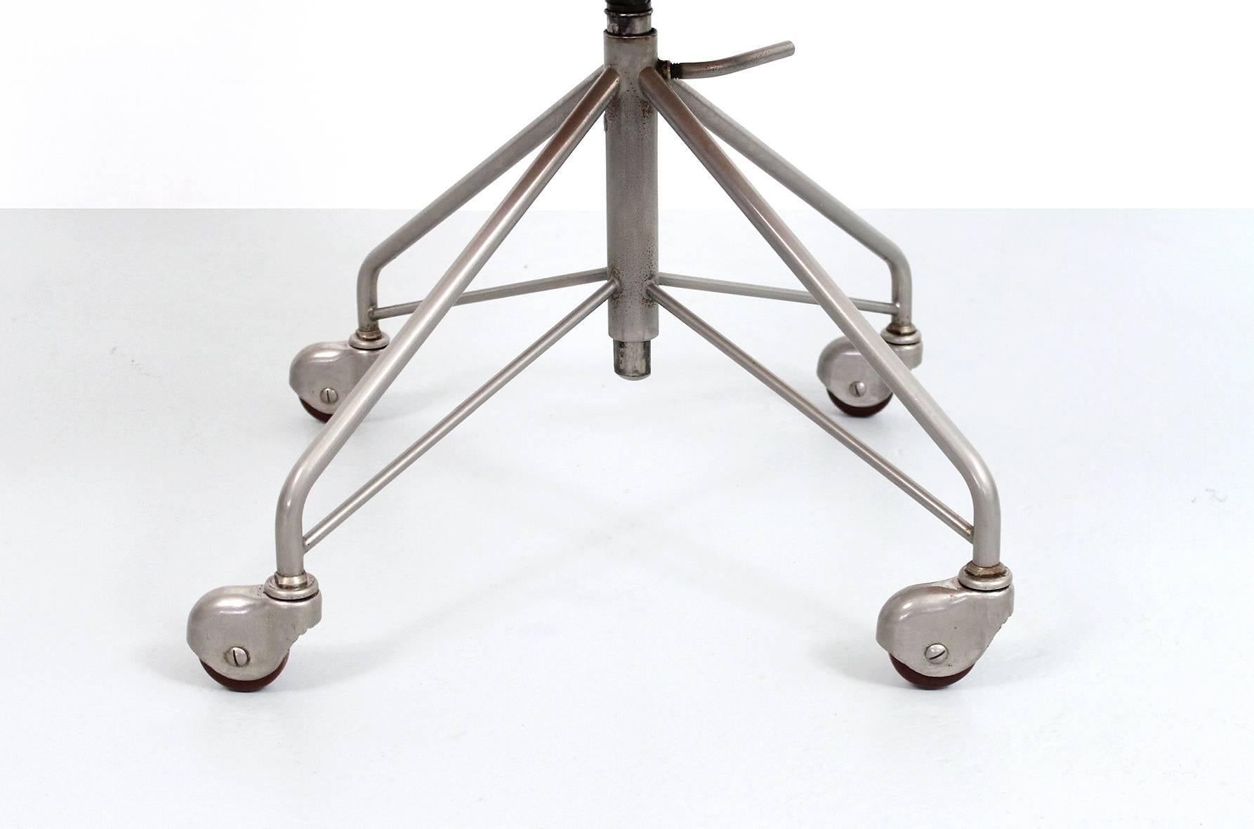 Sevener Desk Chair by Arne Jacobsen 1