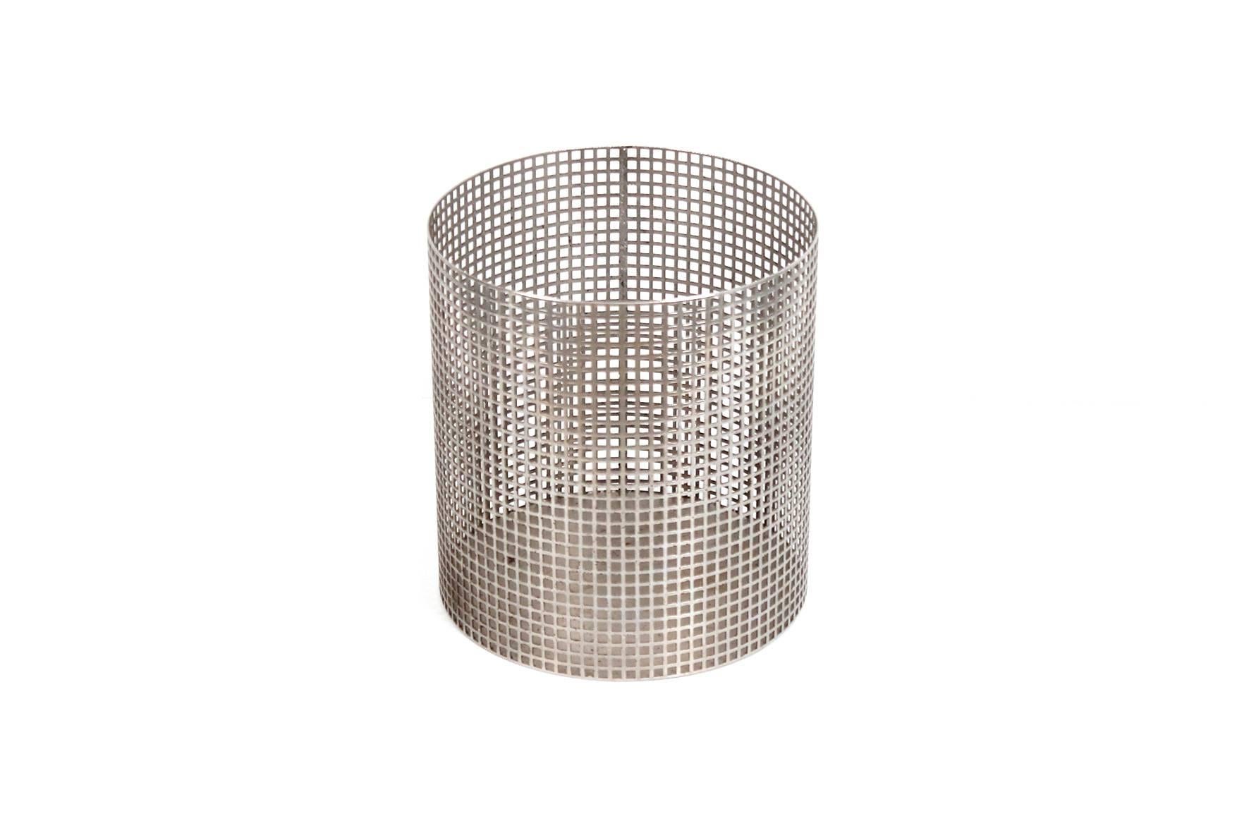 Custom-made wastebasket in polished steel after a known Josef Hoffmann design for the Wiener Werkstatte. Made in Austria in the 1970s.