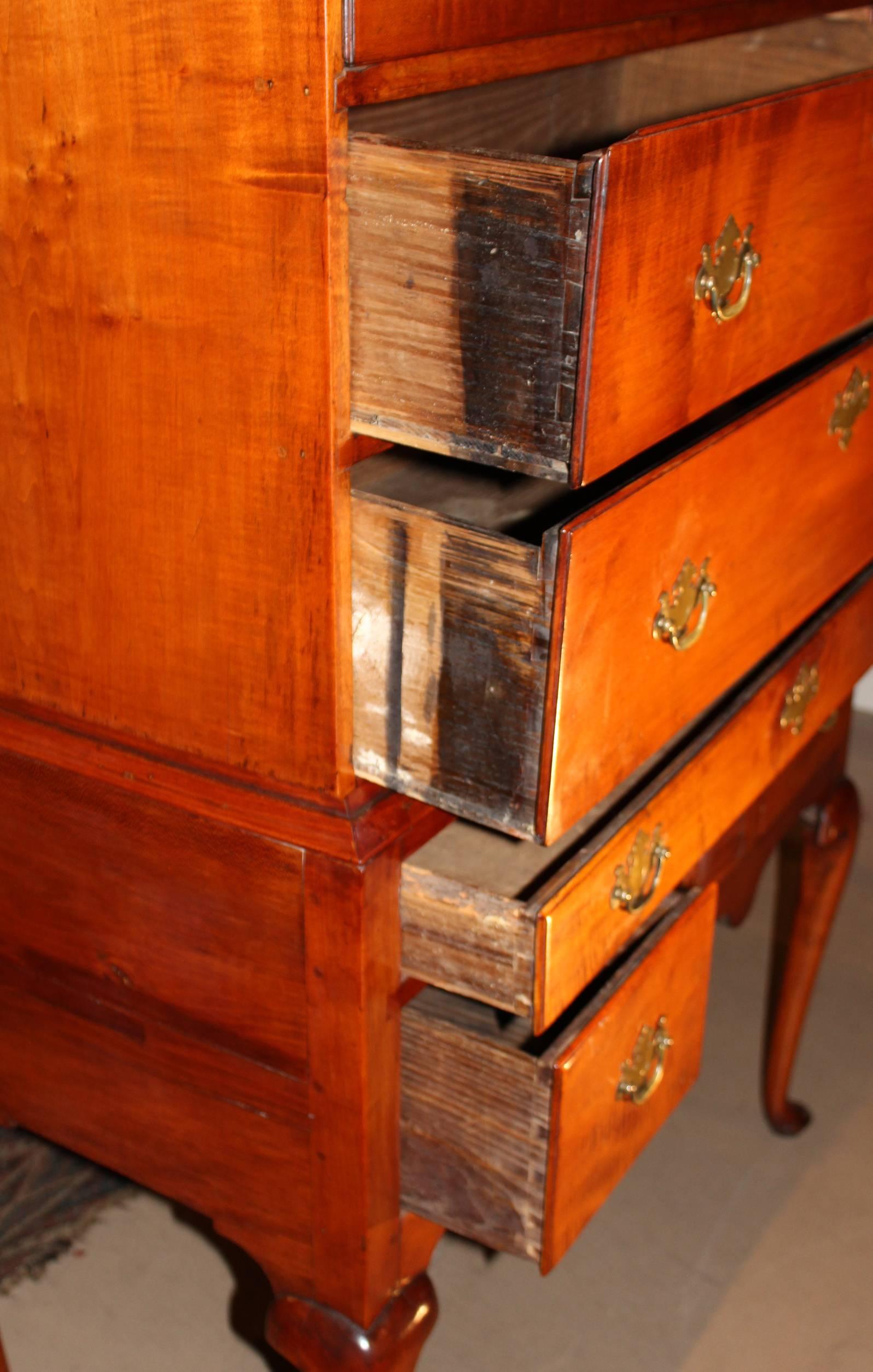 Tiger Maple Highboy or High Chest Attributed to Moses Hazen, circa 1785-1805 3