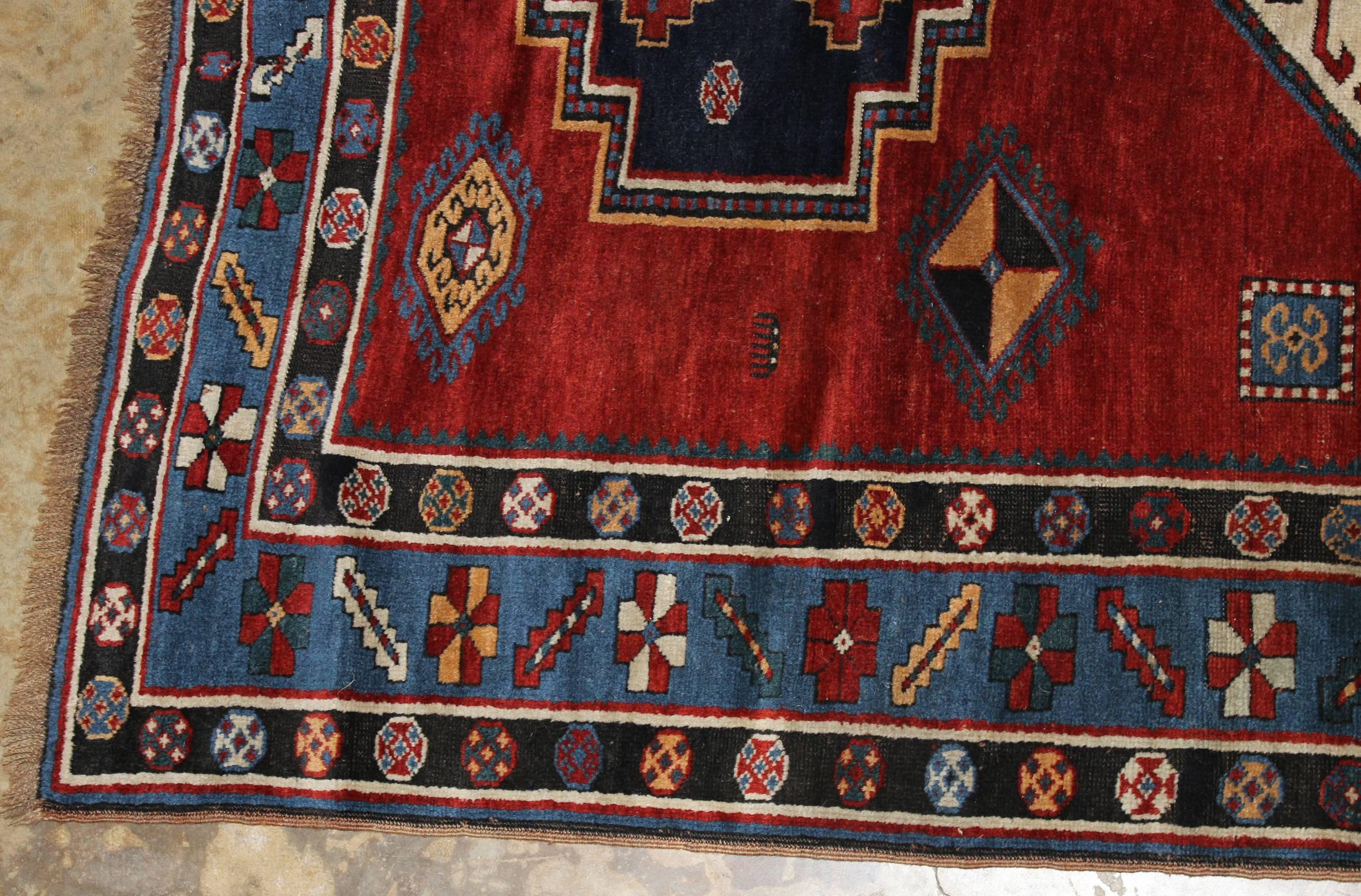 Kazak Scatter Rug or Carpet circa 1900 In Excellent Condition In Milford, NH