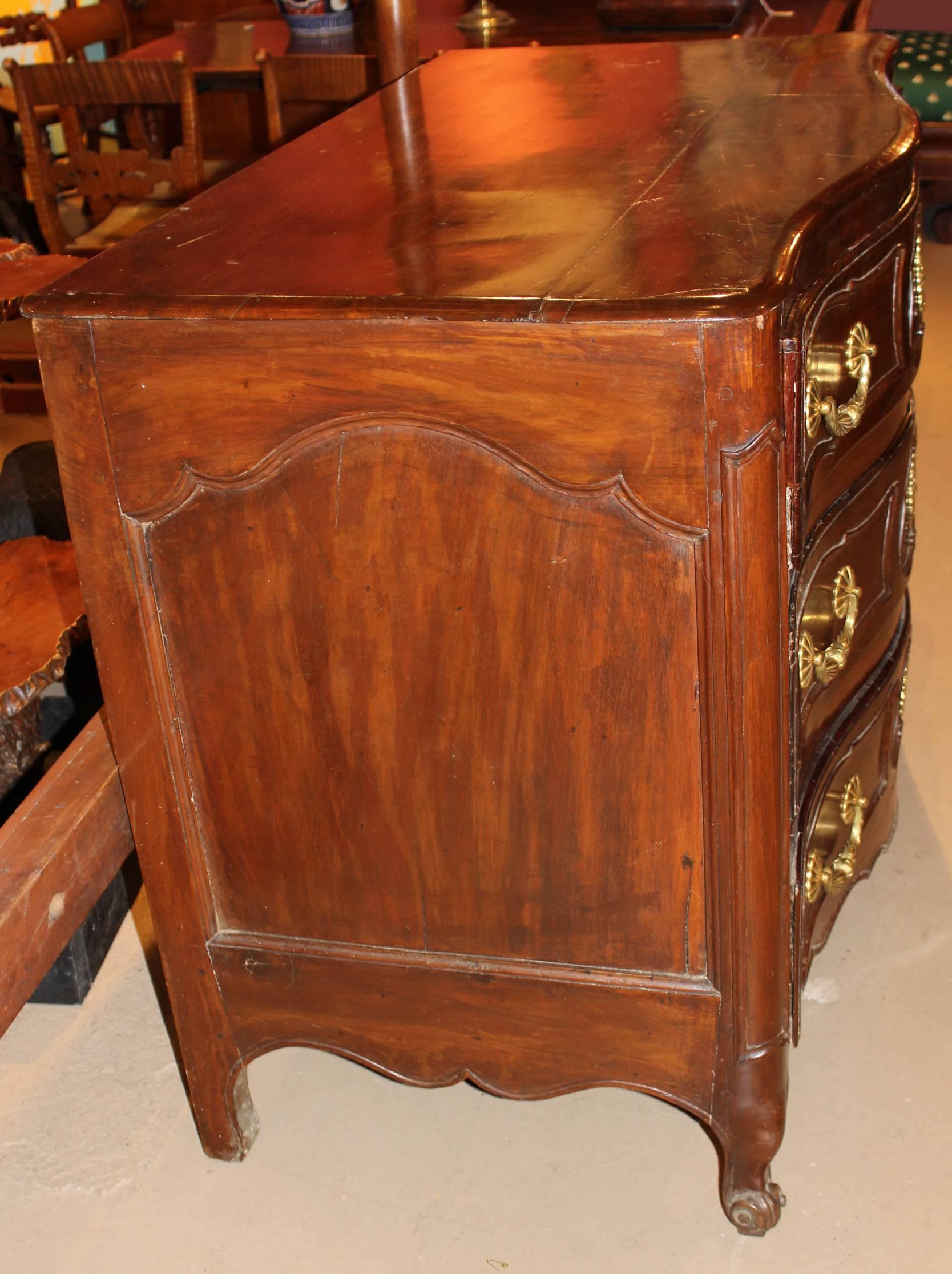 18th Century Fruitwood French Three-Drawer Commode For Sale 1