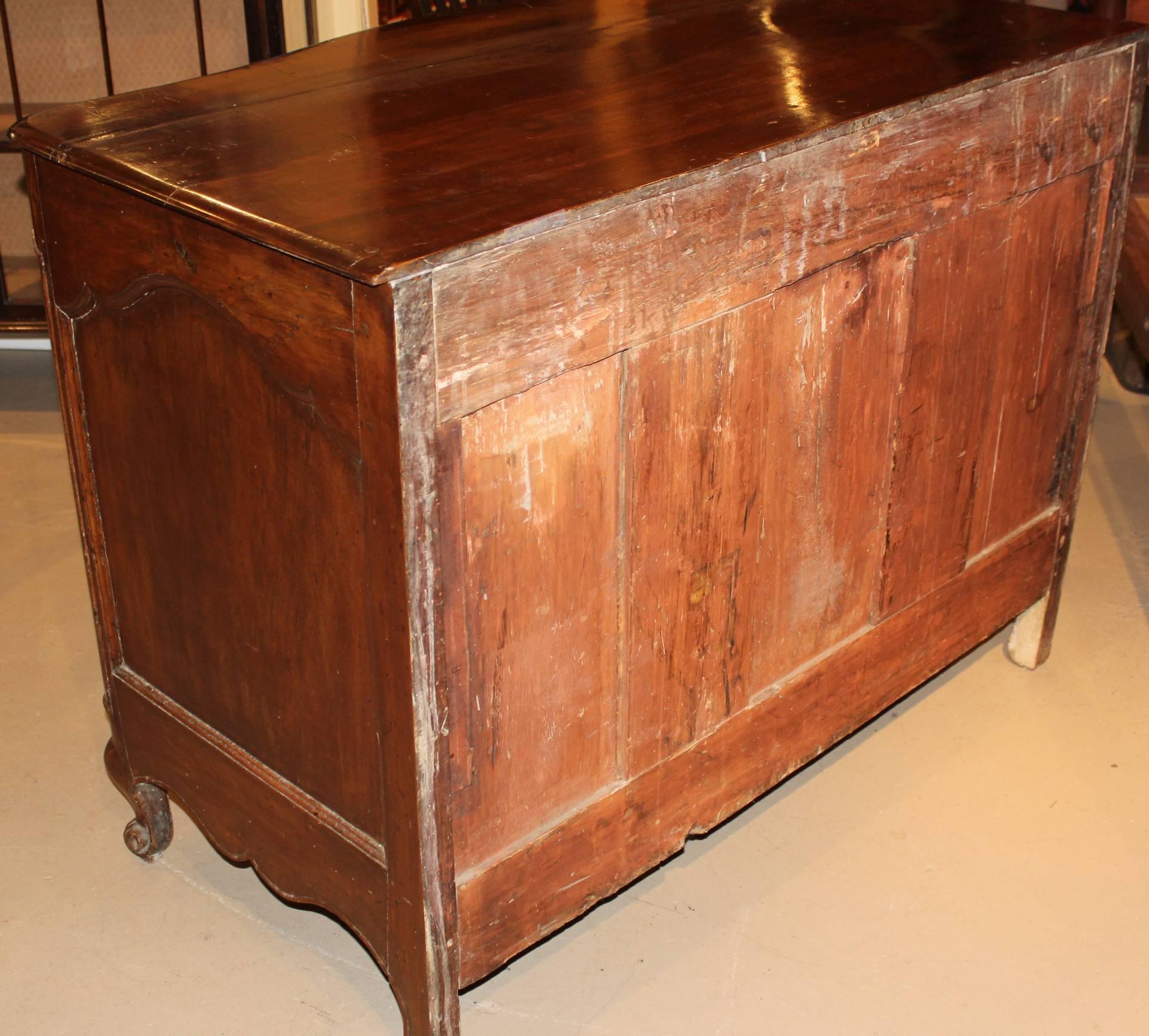 18th Century Fruitwood French Three-Drawer Commode For Sale 4
