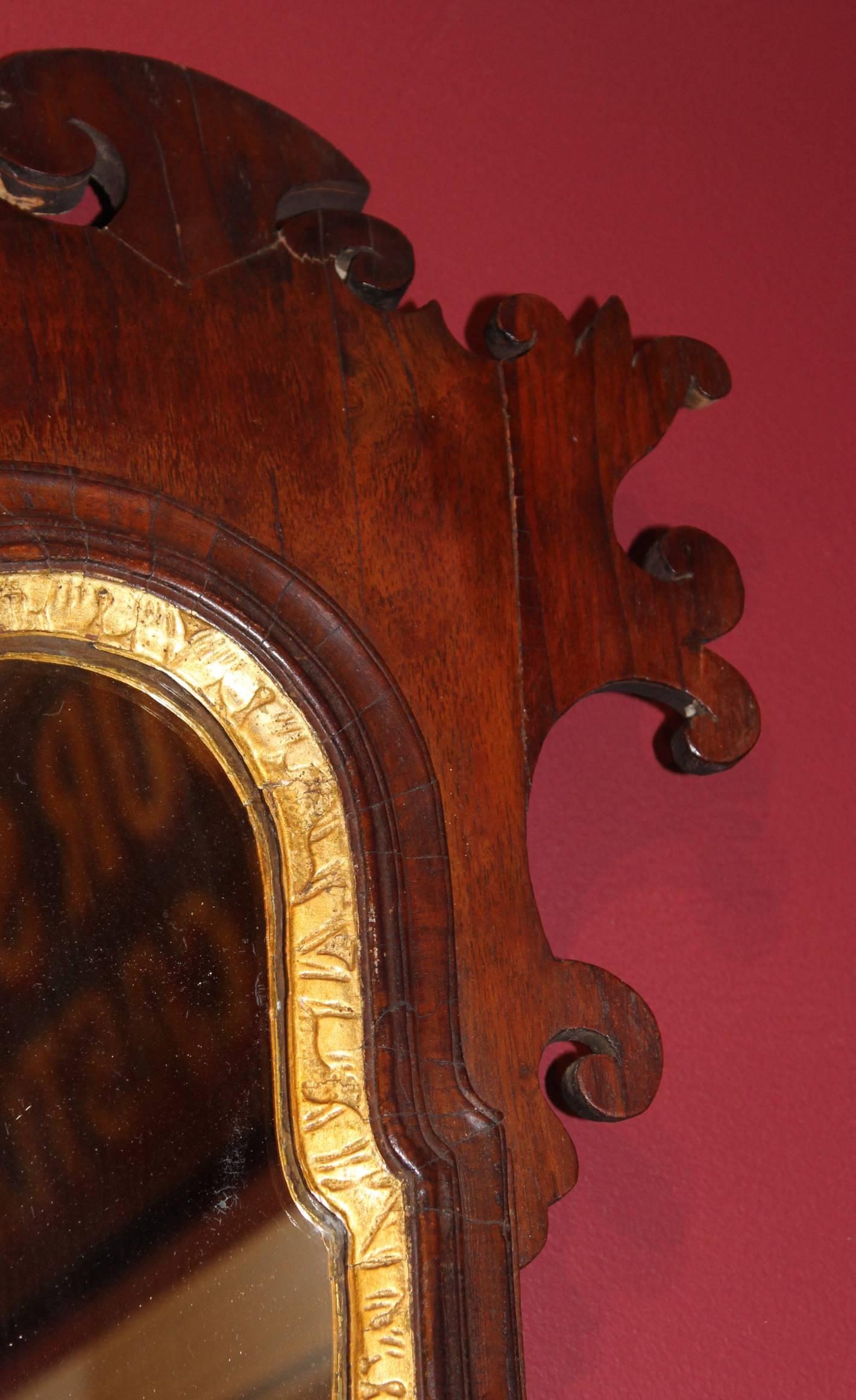 18th Century English Chippendale Mahogany Looking Glass or Mirror In Excellent Condition In Milford, NH