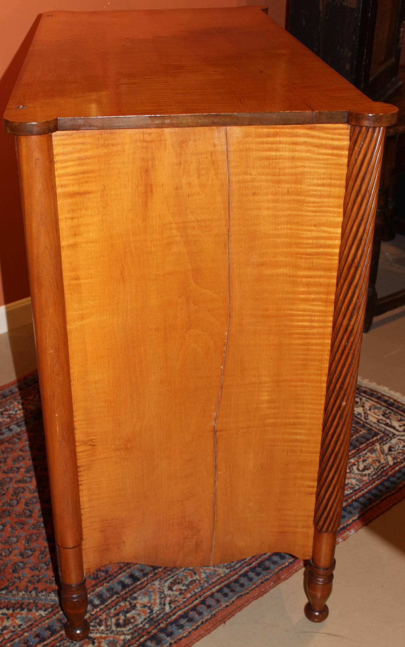 19th Century Federal Period Sheraton Tiger Maple and Cherry Four-Drawer Chest