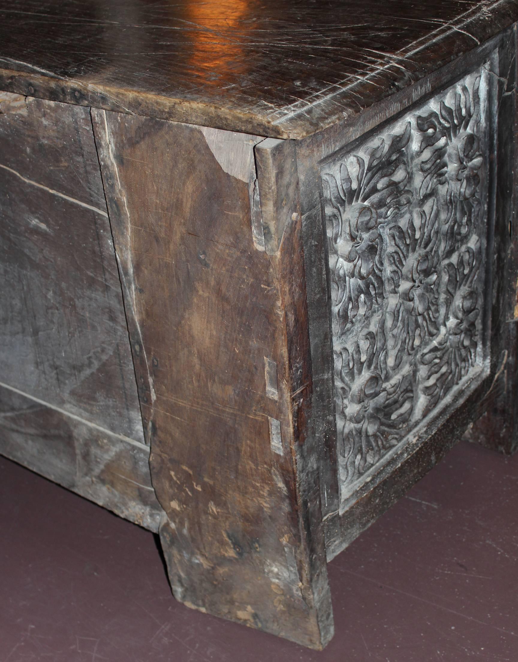 17th Century French Oak Carved Coffer from the Bullitt Estate 3