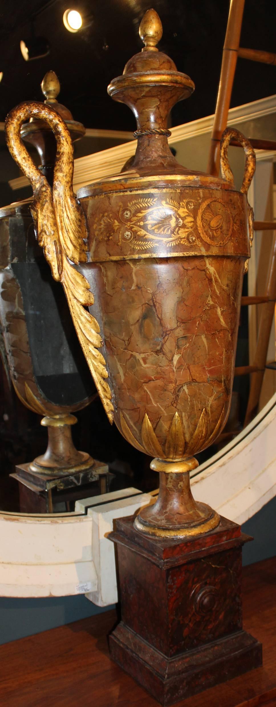 Early 19th Century European Tole Polychromed Urn or Finial In Excellent Condition In Milford, NH