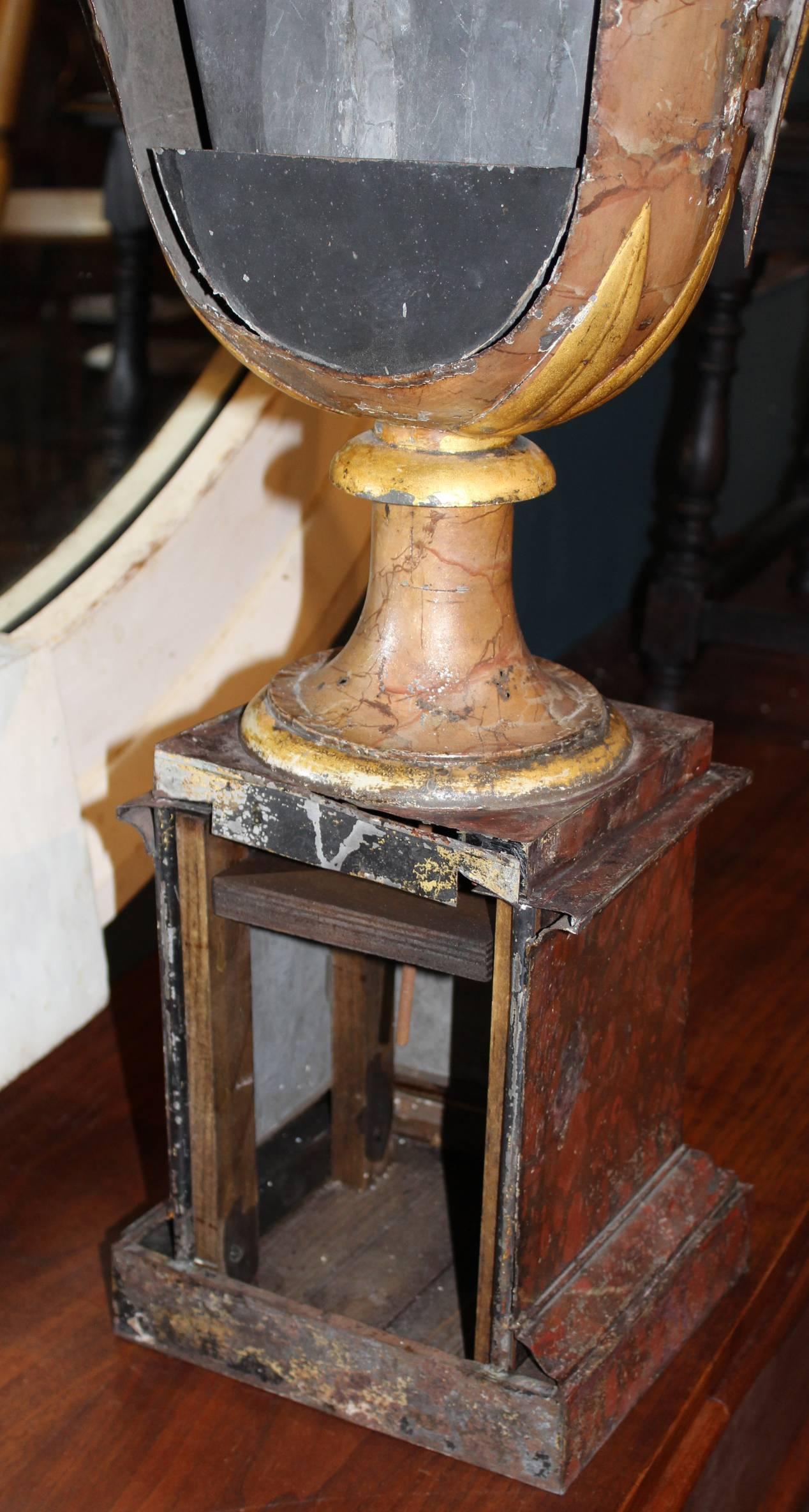 Early 19th Century European Tole Polychromed Urn or Finial 3