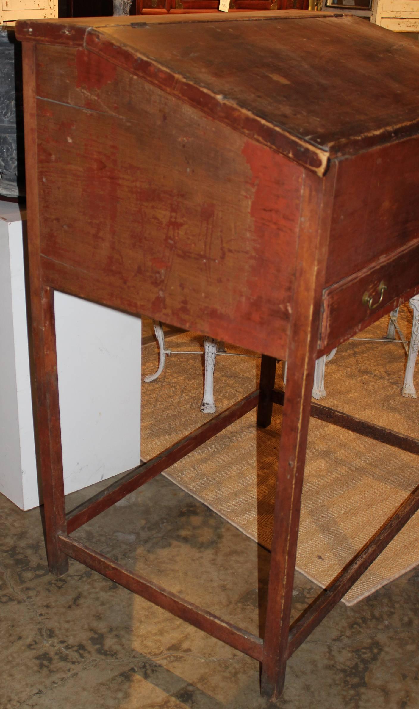 18th Century Schoolmaster's Desk in Old Red Paint In Good Condition In Milford, NH