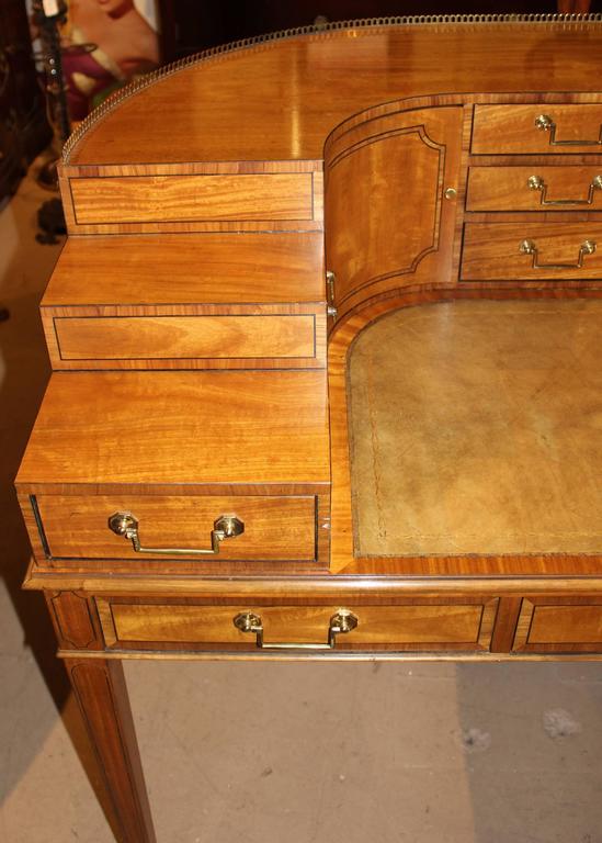 Baker Furniture 1765 Carlton Collector S Edition Satinwood Writing This Beautiful Baker 1765 Carlton Collector S Edition Writing Desk Is Made From East Indian Satinwood