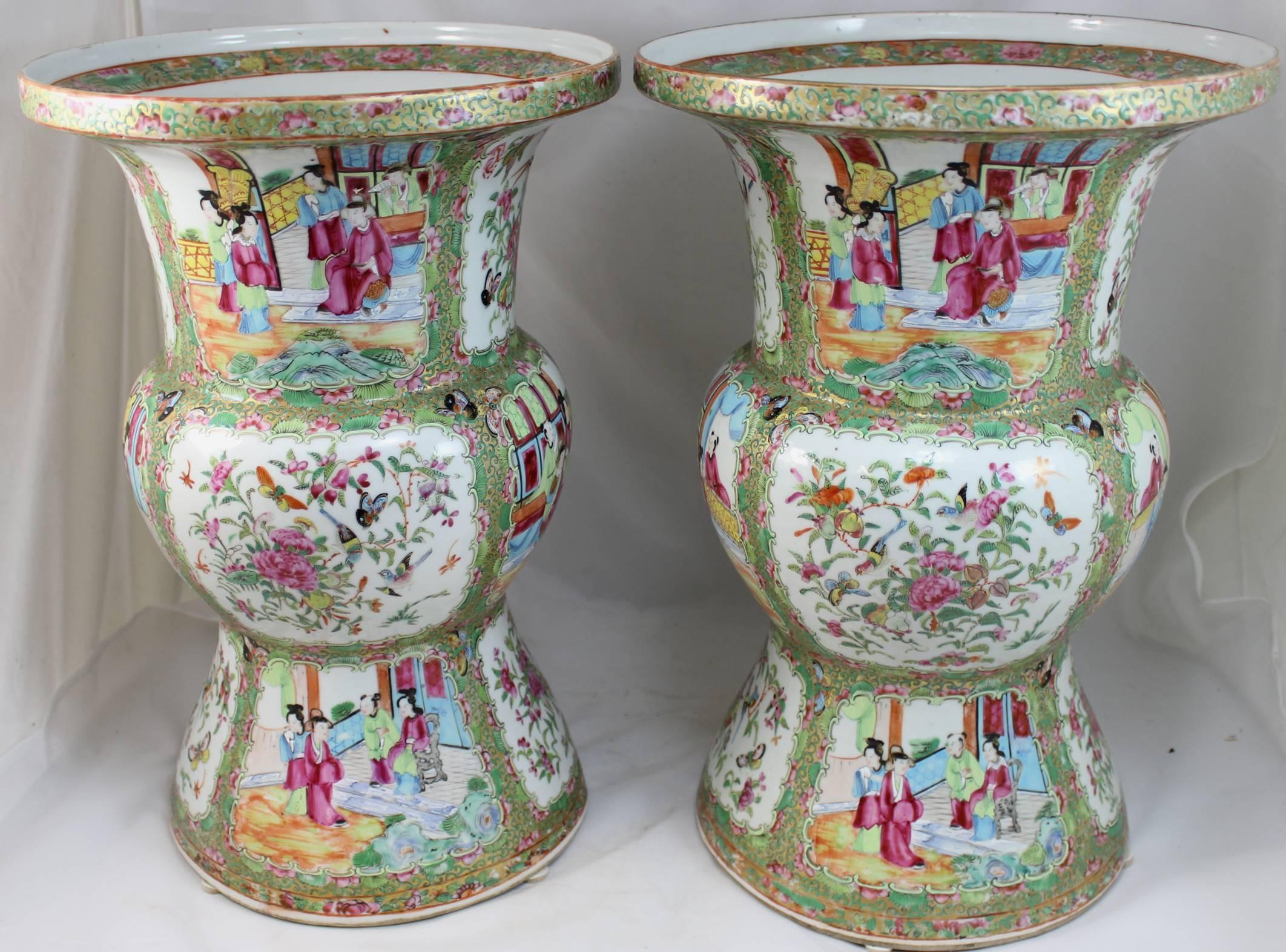 Pair of 19th Century Chinese Export Rose Medallion Ku Form Vases In Excellent Condition In Milford, NH