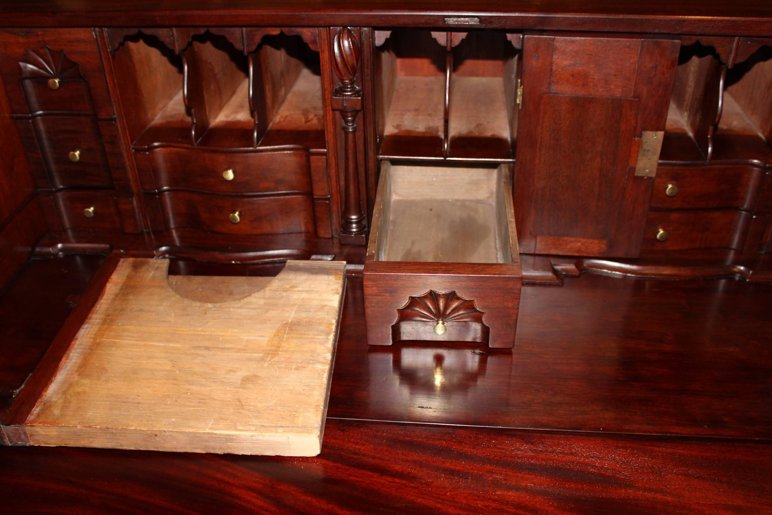 Chippendale Boston Mahogany Block Front Slant Front Desk, circa 1770 In Excellent Condition In Milford, NH