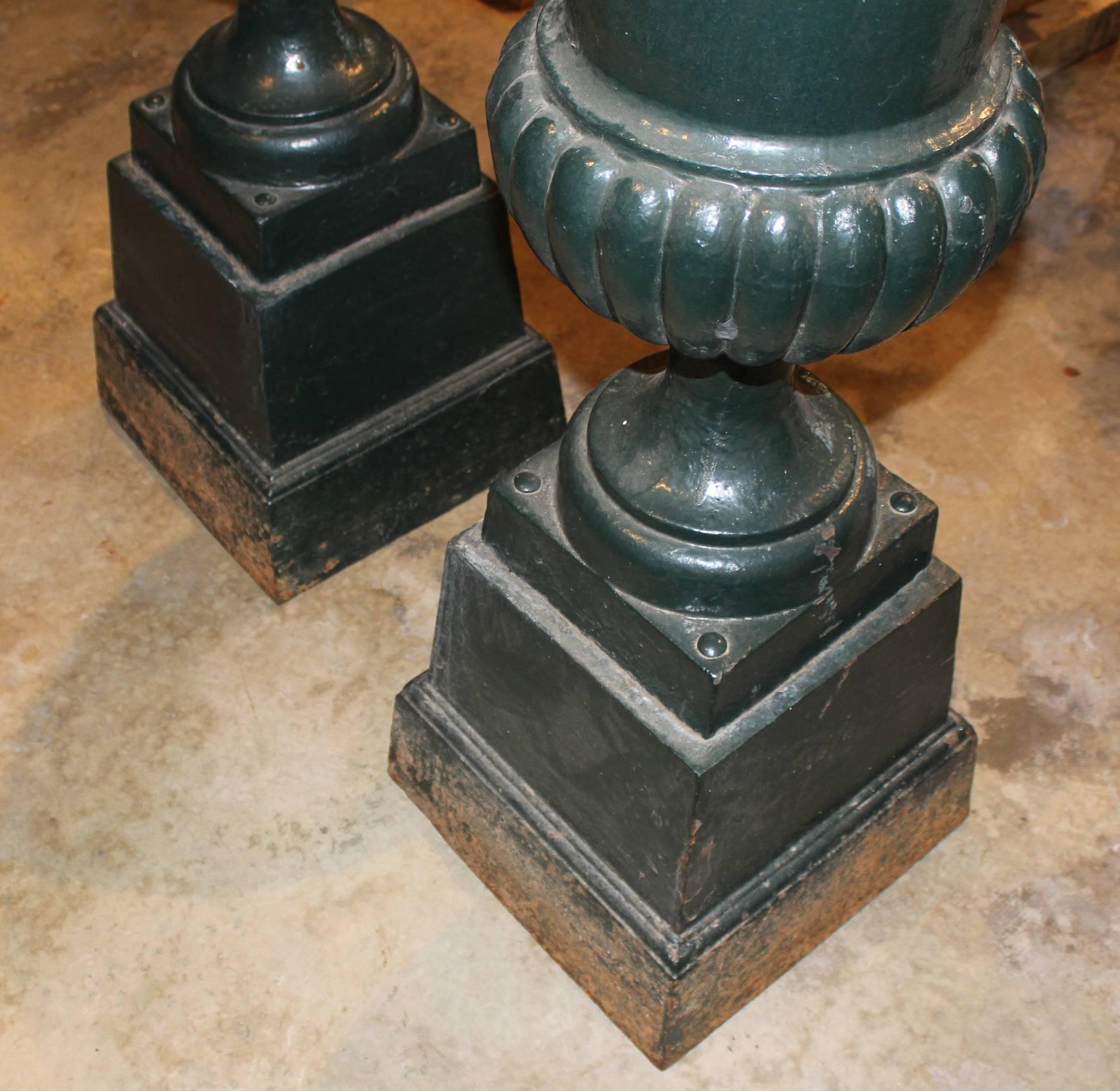 Pair of Green Painted Victorian Iron Urns on Attached Bases In Good Condition In Milford, NH