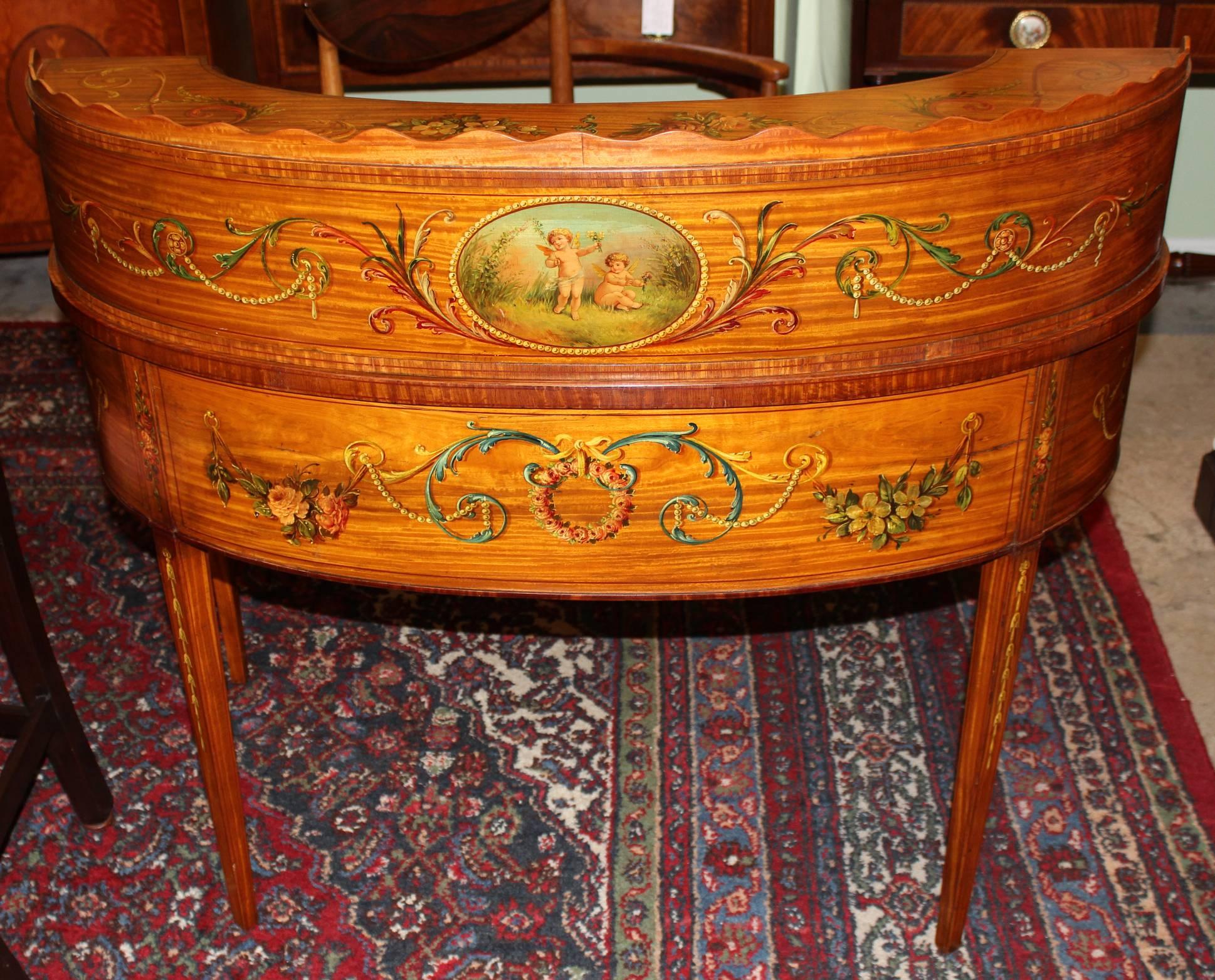 Edwardian Hand-Painted Carlton Desk in Satinwood with Leather Insert In Excellent Condition In Milford, NH
