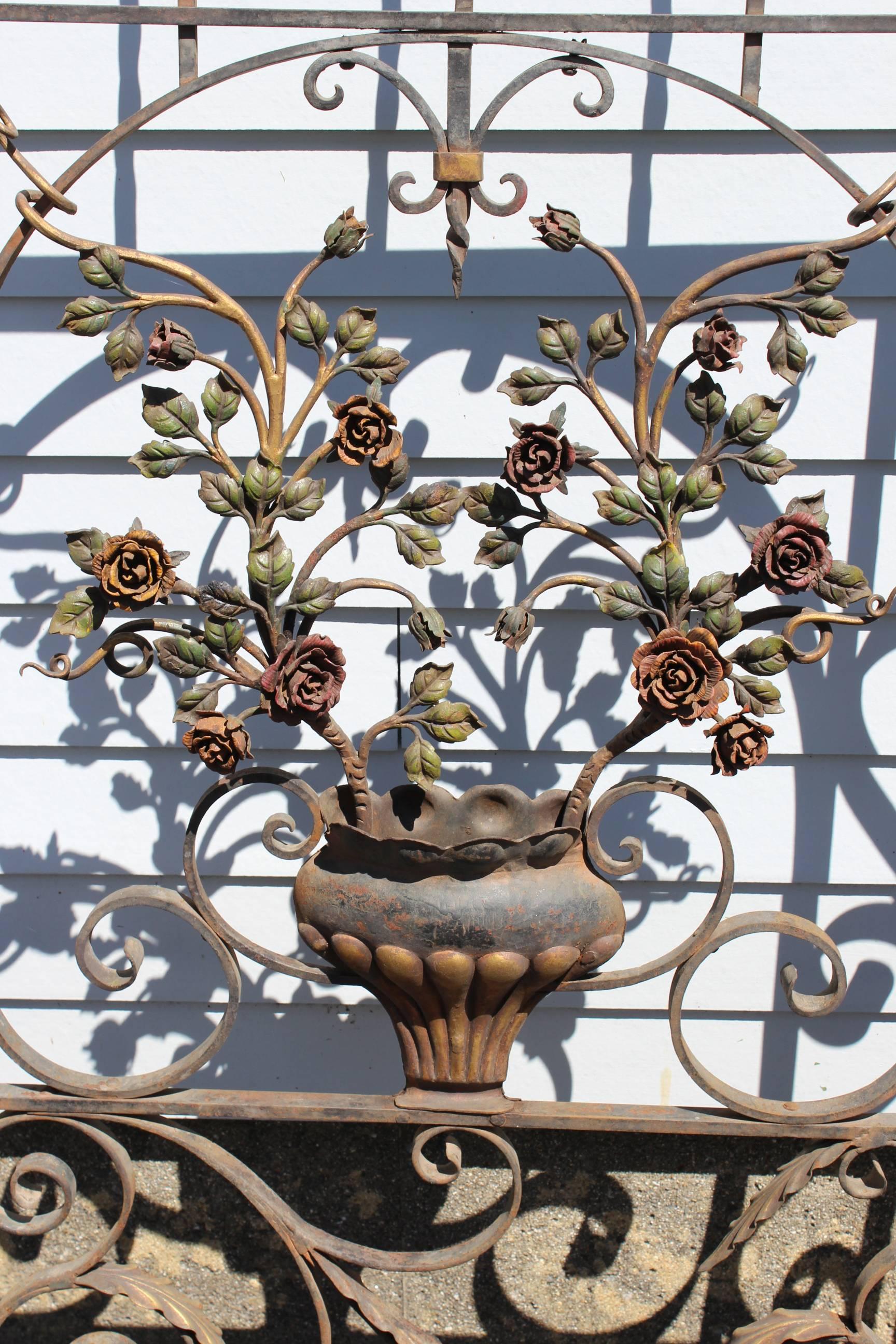 Pair of Polychrome Iron Garden Gates with Urn and Rose Decoration 2