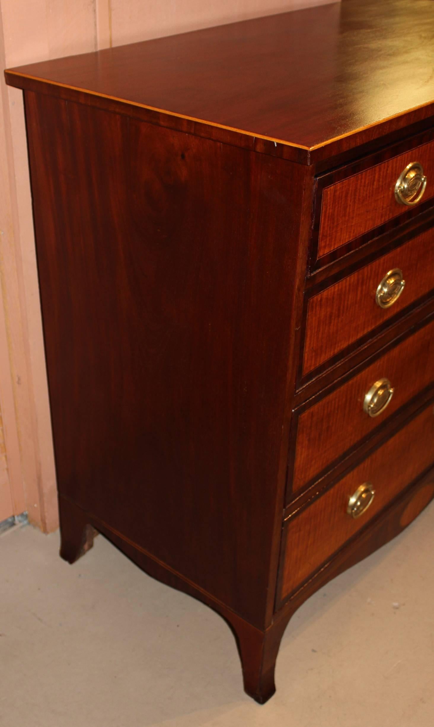 American Federal New England Hepplewhite Chest with Tiger Maple Drawer Fronts