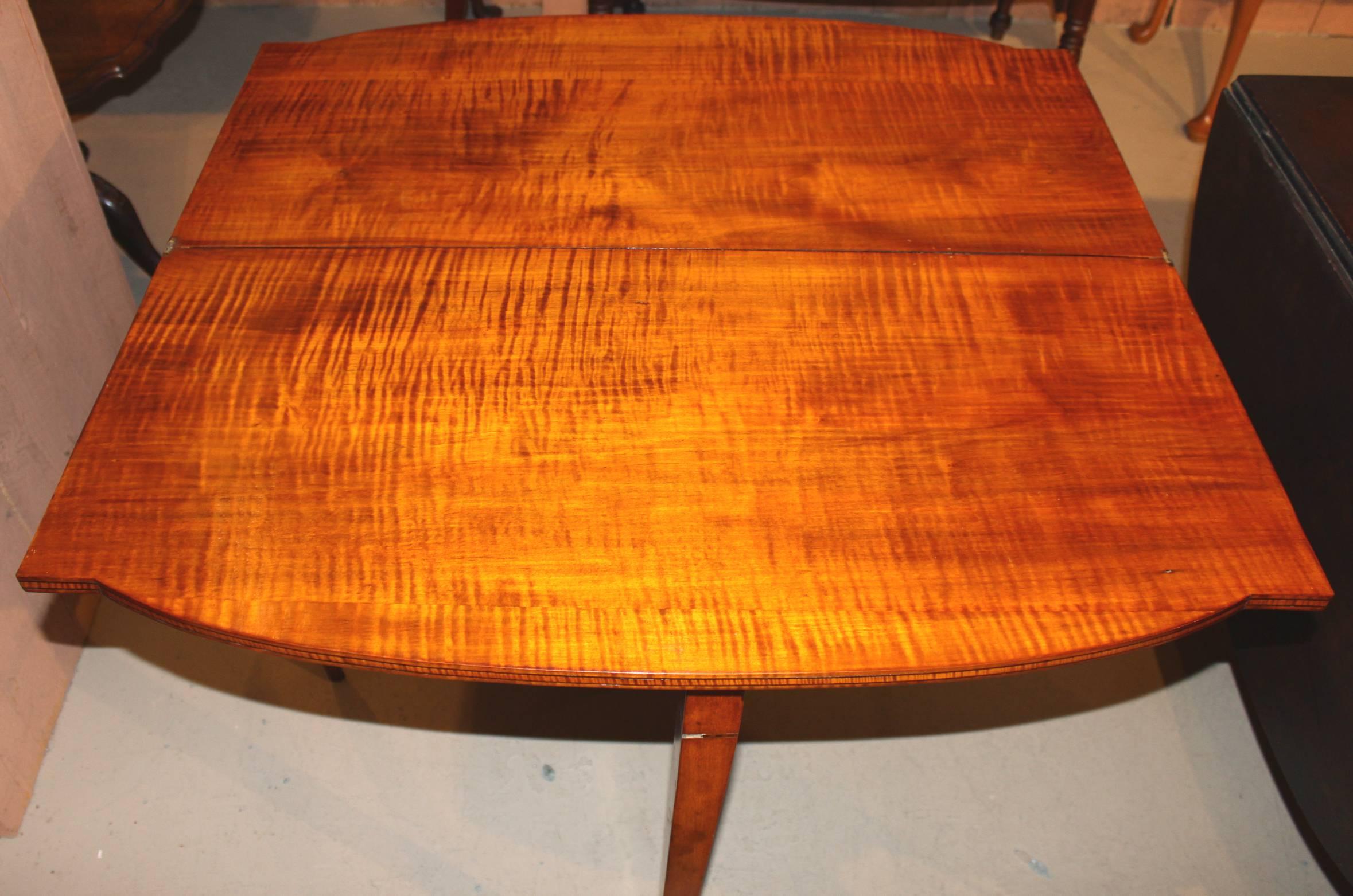 19th Century Federal Hepplewhite Tiger Maple Card or Gaming Table with Birdseye Maple Front
