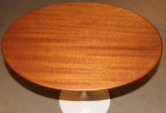 Knoll Tulip Oval Side Table by Eero Saarinen, circa 1979