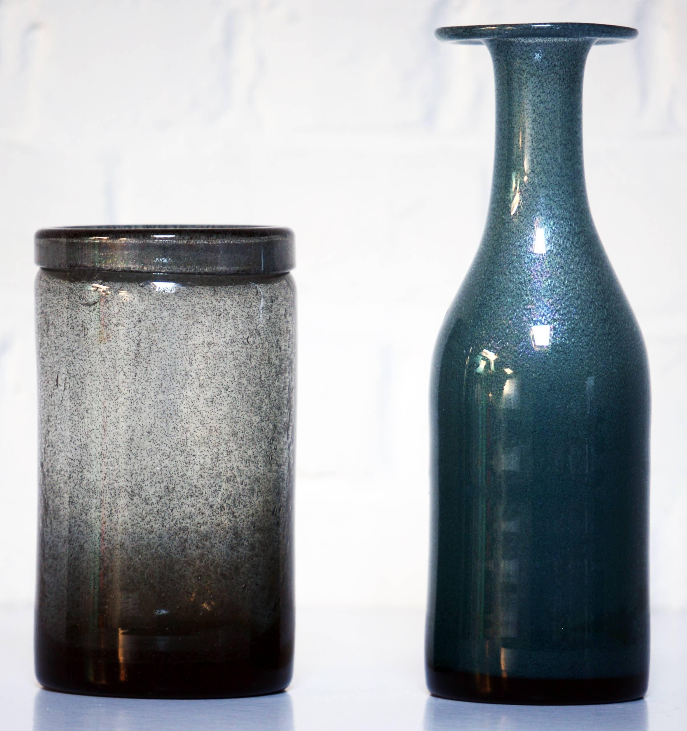 Erik Hoglund handmade vase by the artist for Boda, Sweden 1960s.

One grey 18cm High and 10cm signed under.