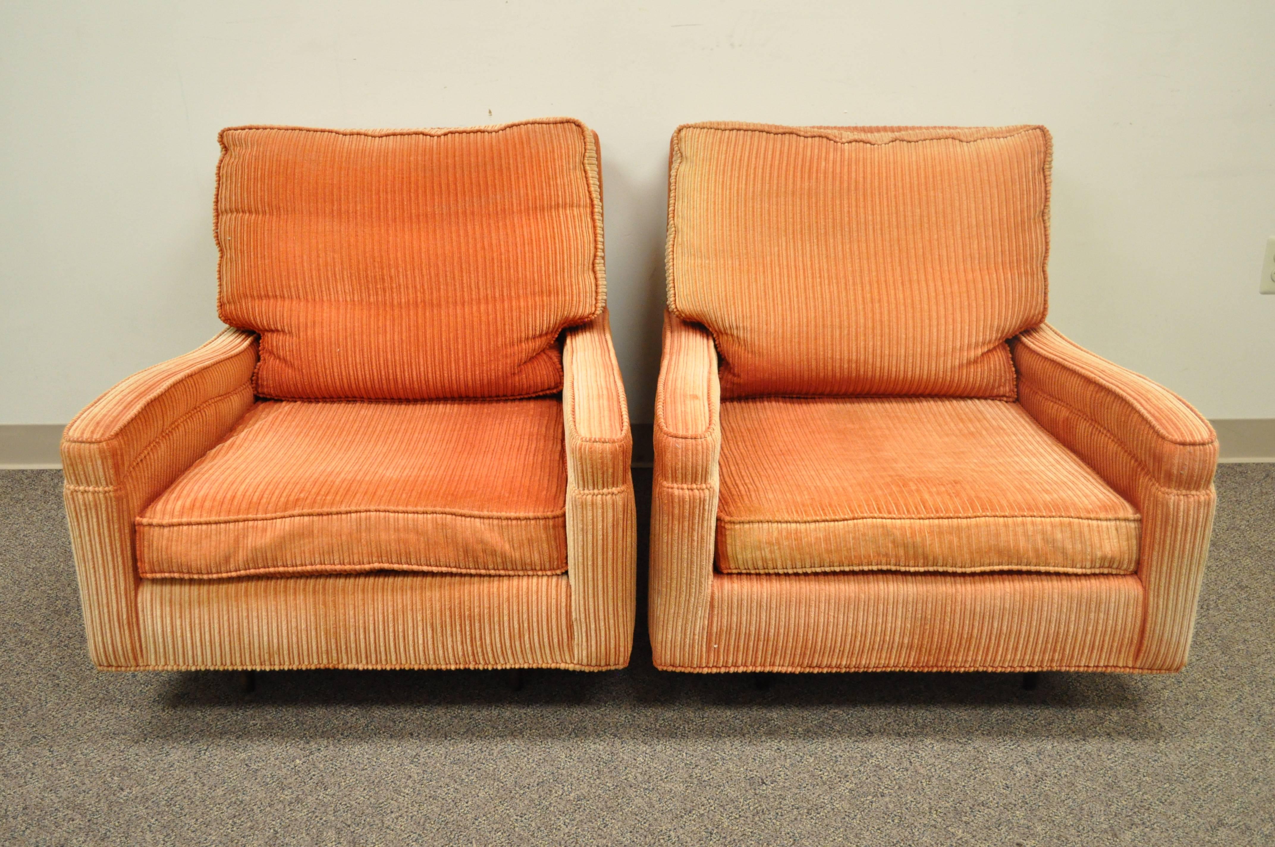 Pair of Mid-Century Modern Probber Upholstered Sculpted Club Lounge Chairs 3