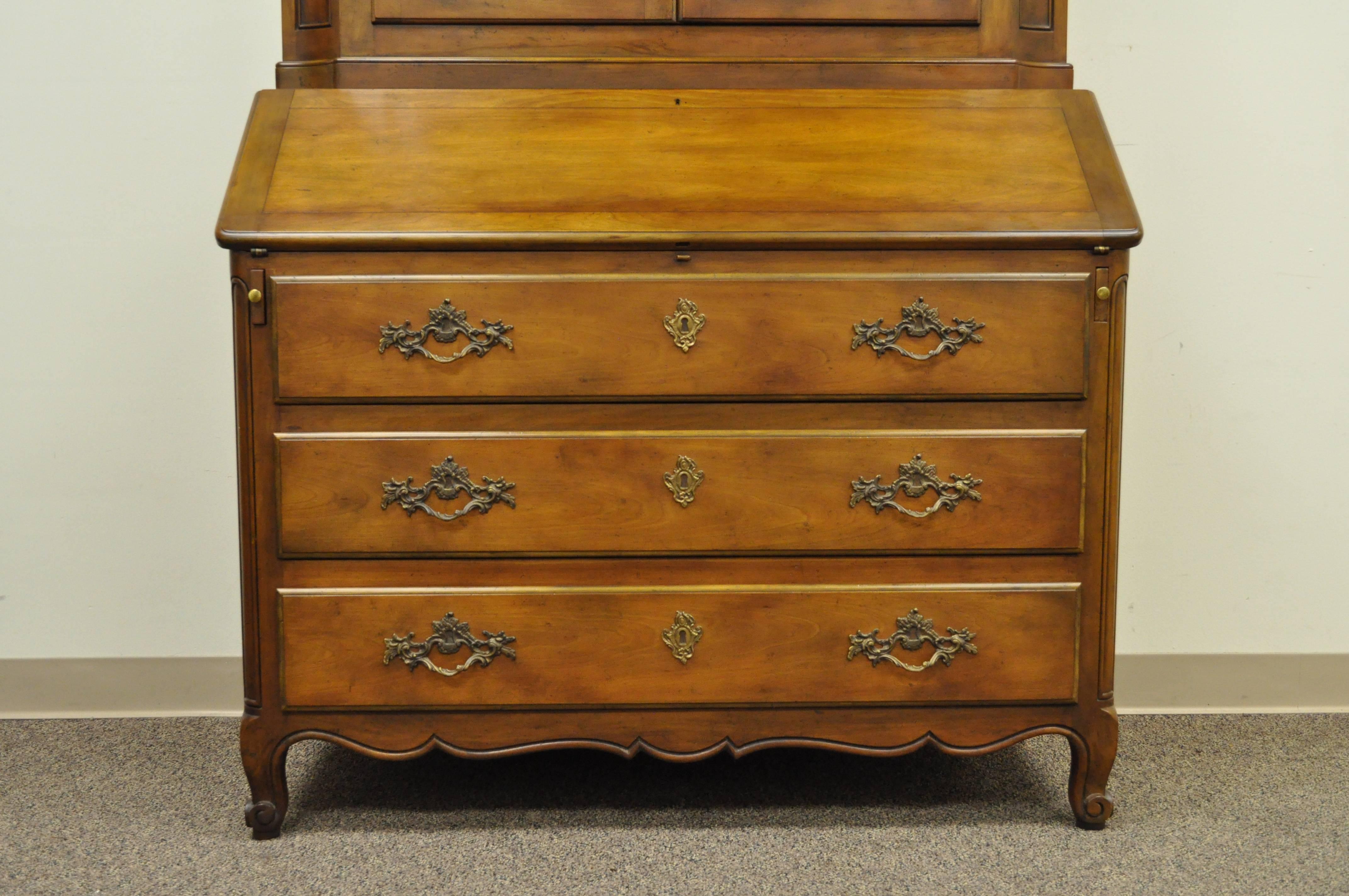 Baker Furniture Country French Provincial Louis XV Walnut Bonnet Secretary Desk In Good Condition In Philadelphia, PA