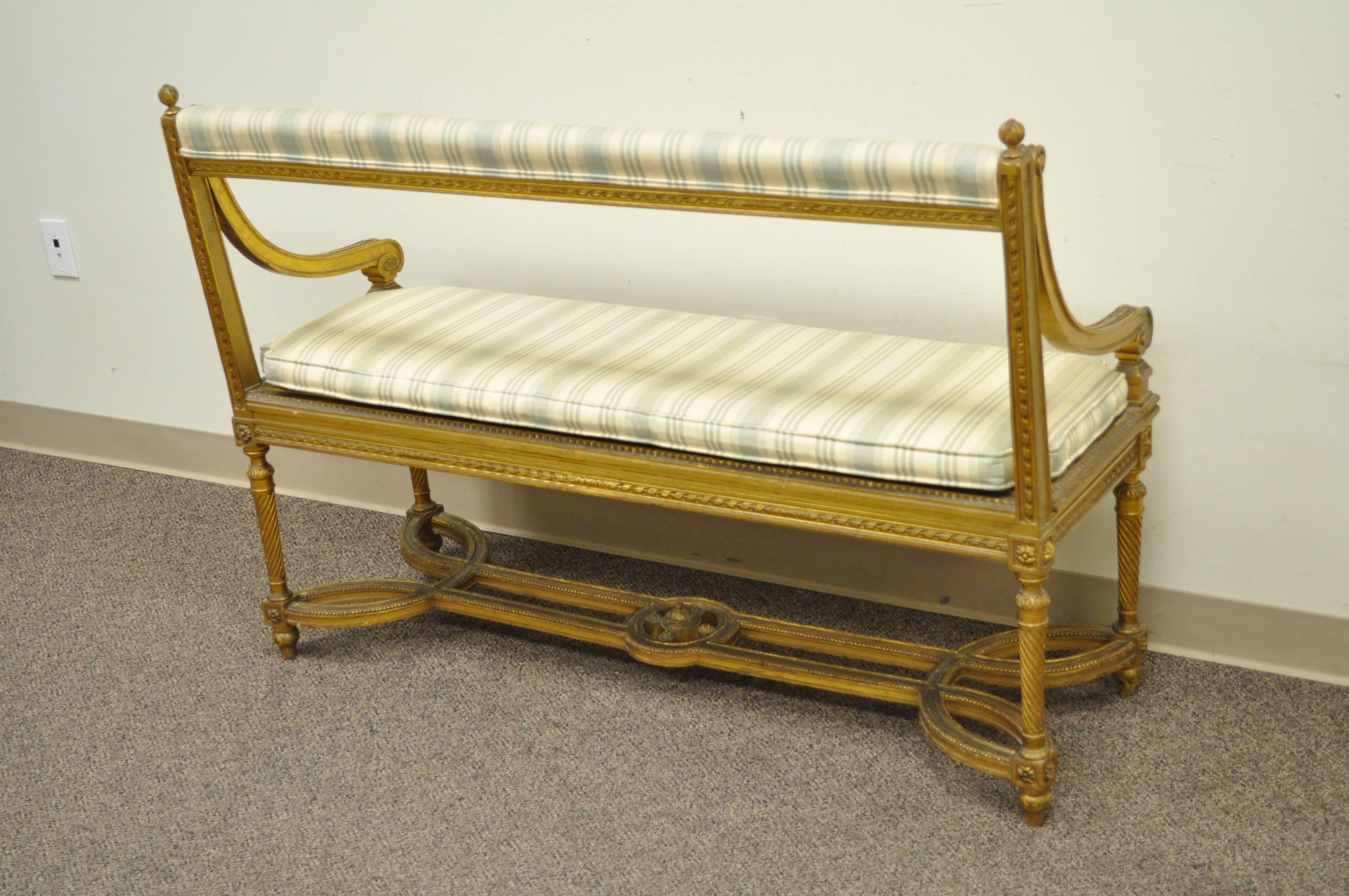 French Louis XVI Style Gold Giltwood Carved Bench or Settee, circa 1900 2