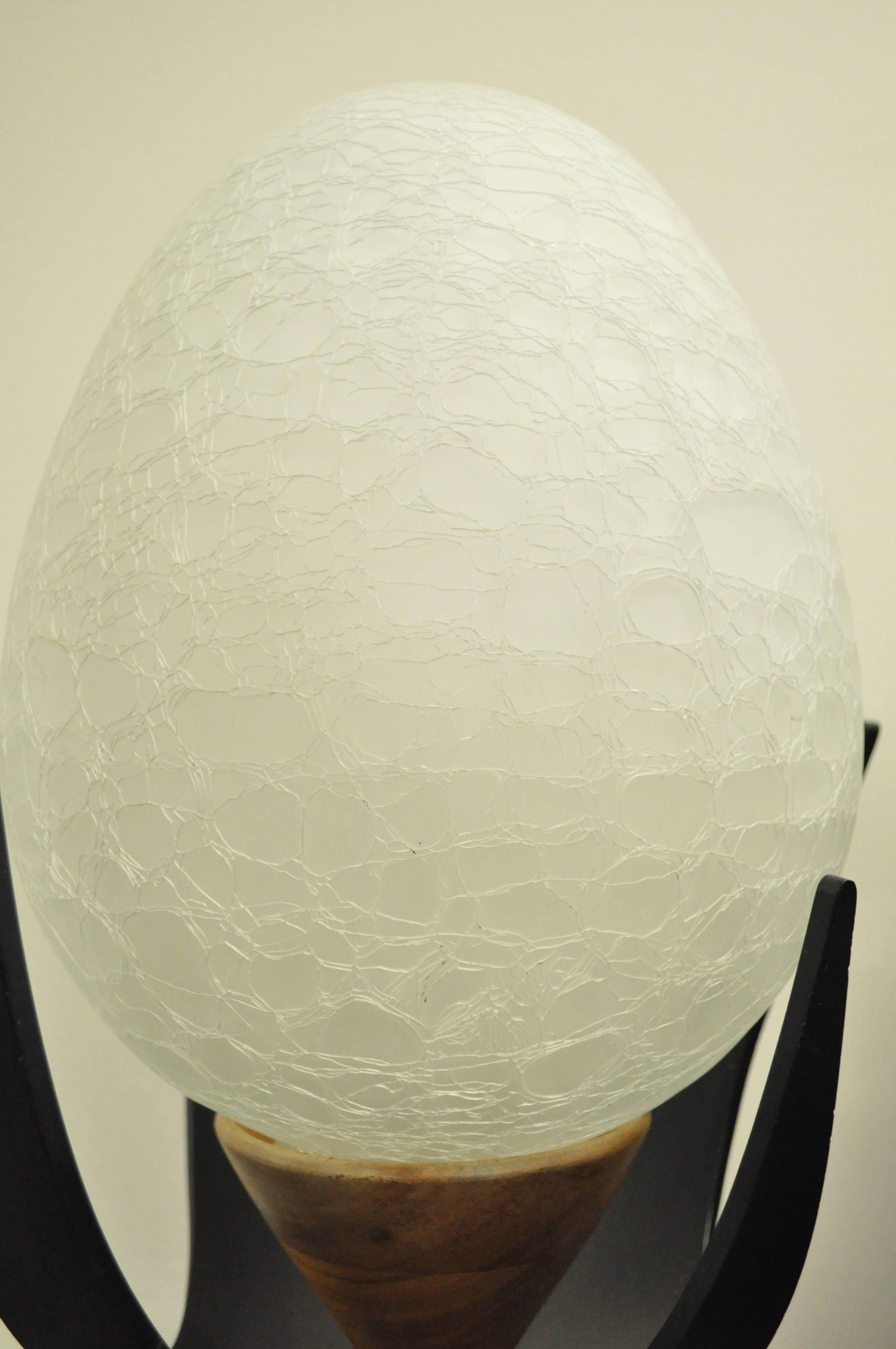 American Lynard of California Cork Crackled Glass Walnut Atomic Era Modern Egg Table Lamp For Sale