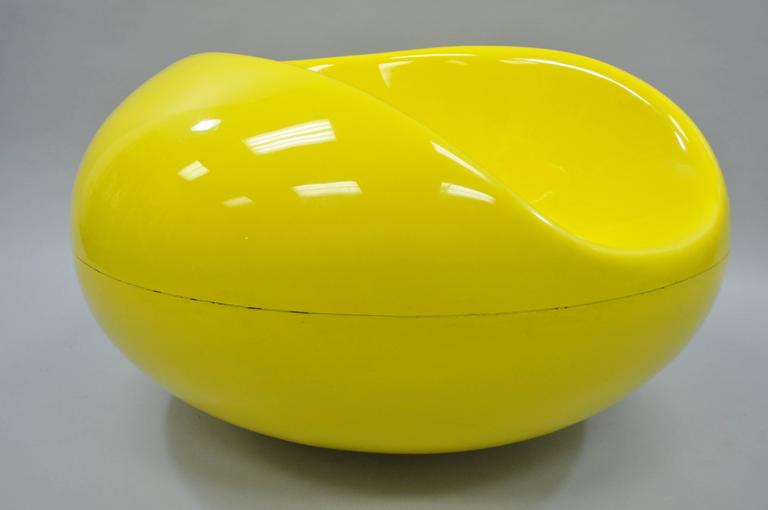 Eero Aarnio for Asko Yellow Fiberglass Pastille Pod Gyro Lounge Chair at  1stDibs | pastille chair, asko pod, plastic pod chair