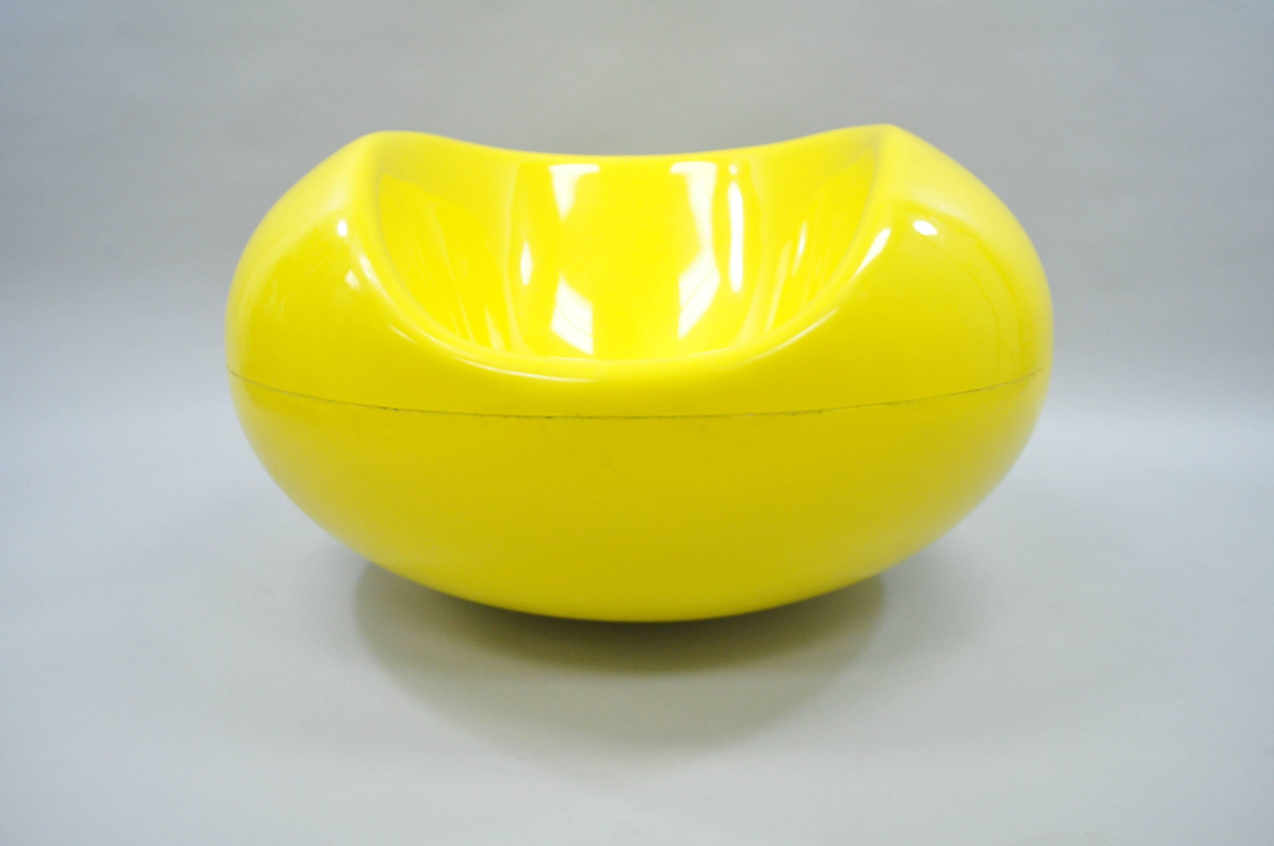 Mid-20th Century Eero Aarnio for Asko Yellow Fiberglass Pastille Pod Gyro Lounge Chair