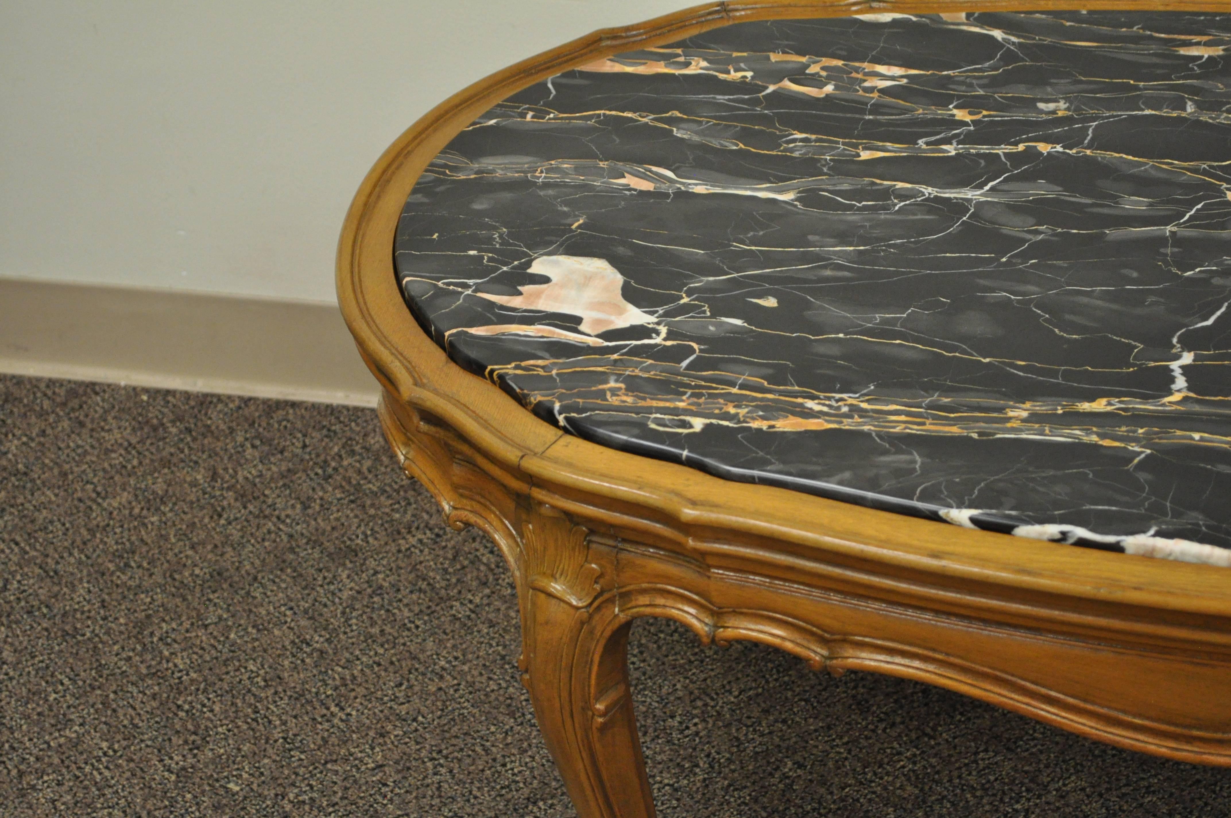 French Provincial Louis XV Country Style Oval Marble Top Walnut Coffee Table In Good Condition In Philadelphia, PA