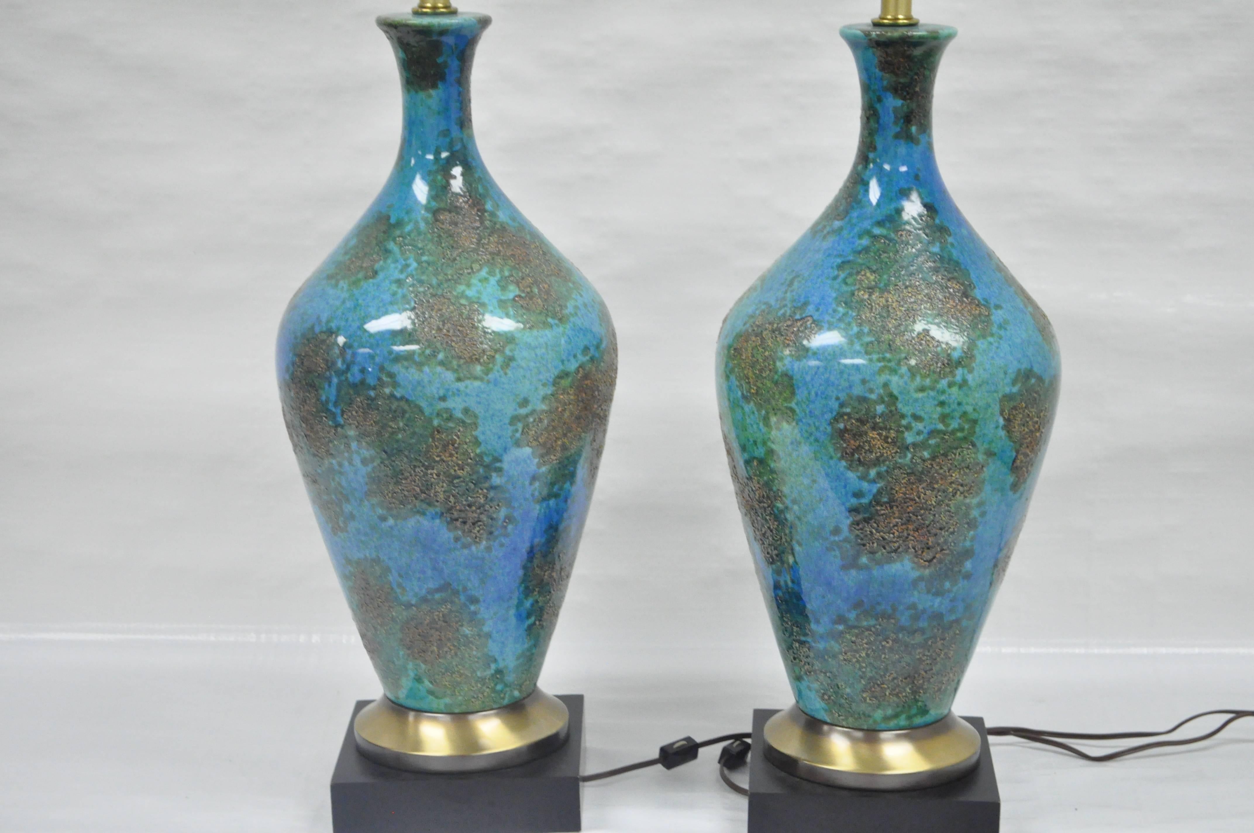 Mid-Century Modern Pair of Mid Century Italian Modern Blue Glazed Ceramic Pottery Table Lamps For Sale